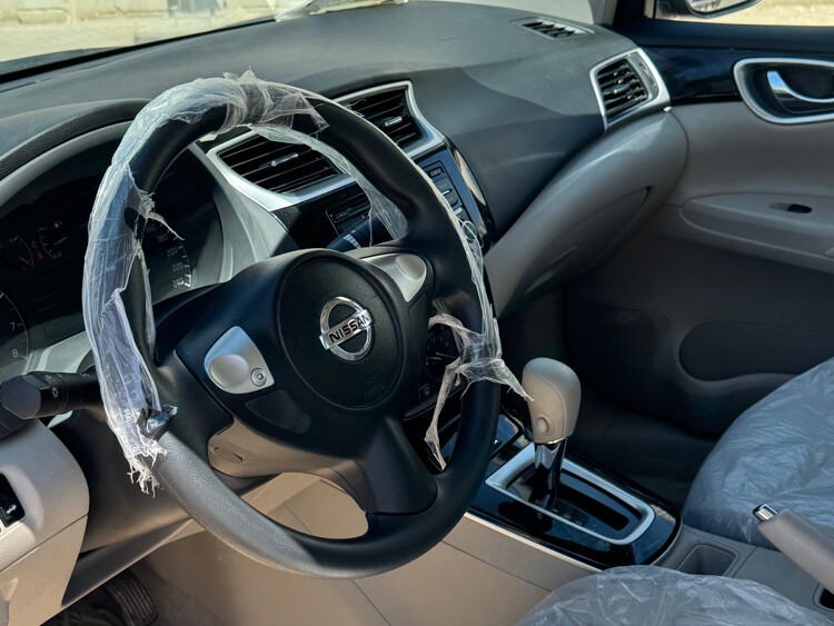 Nissan Sentra 2021 - Image 4