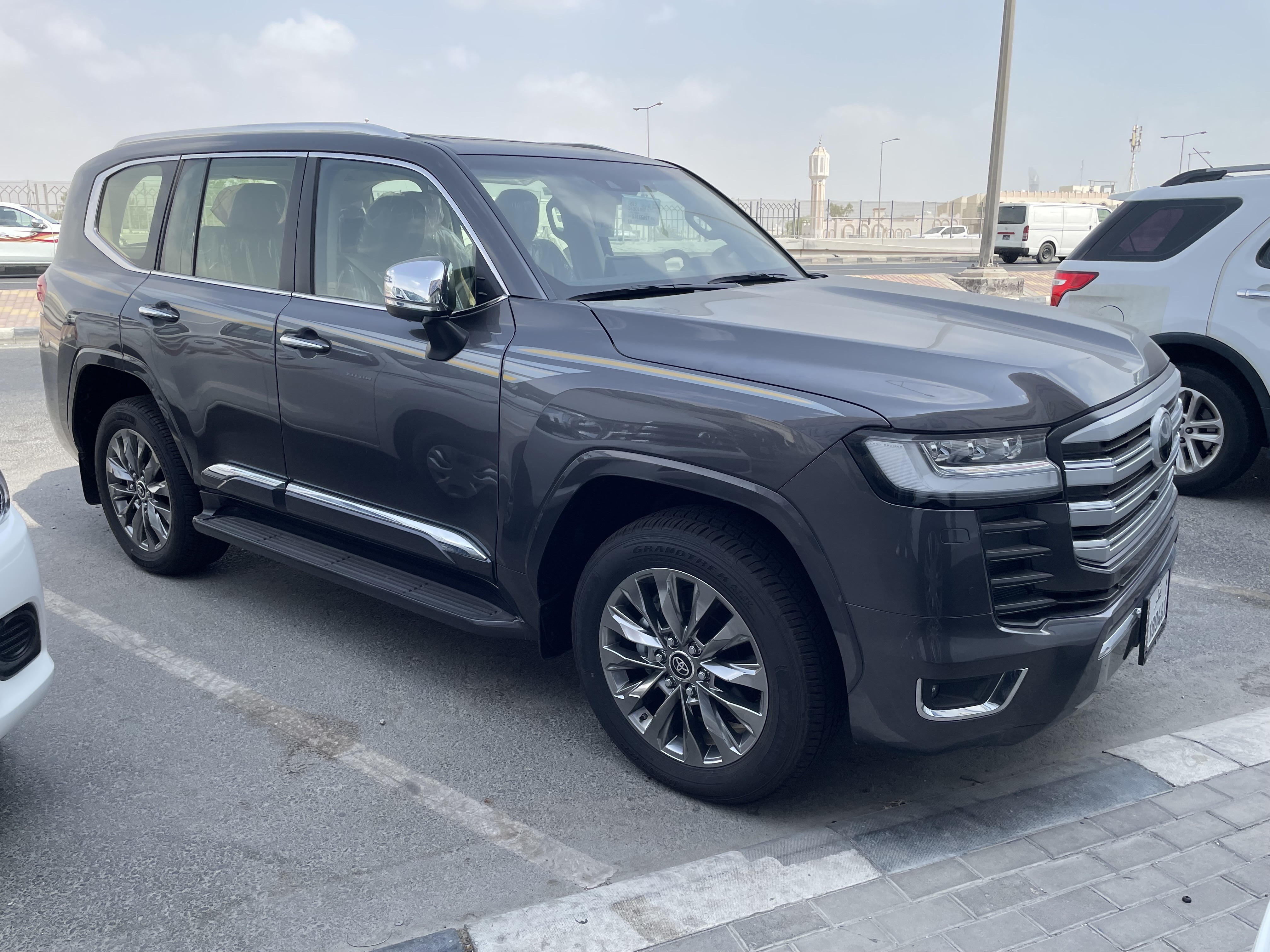 Toyota Land Cruiser VX.R 2024 - Image 2