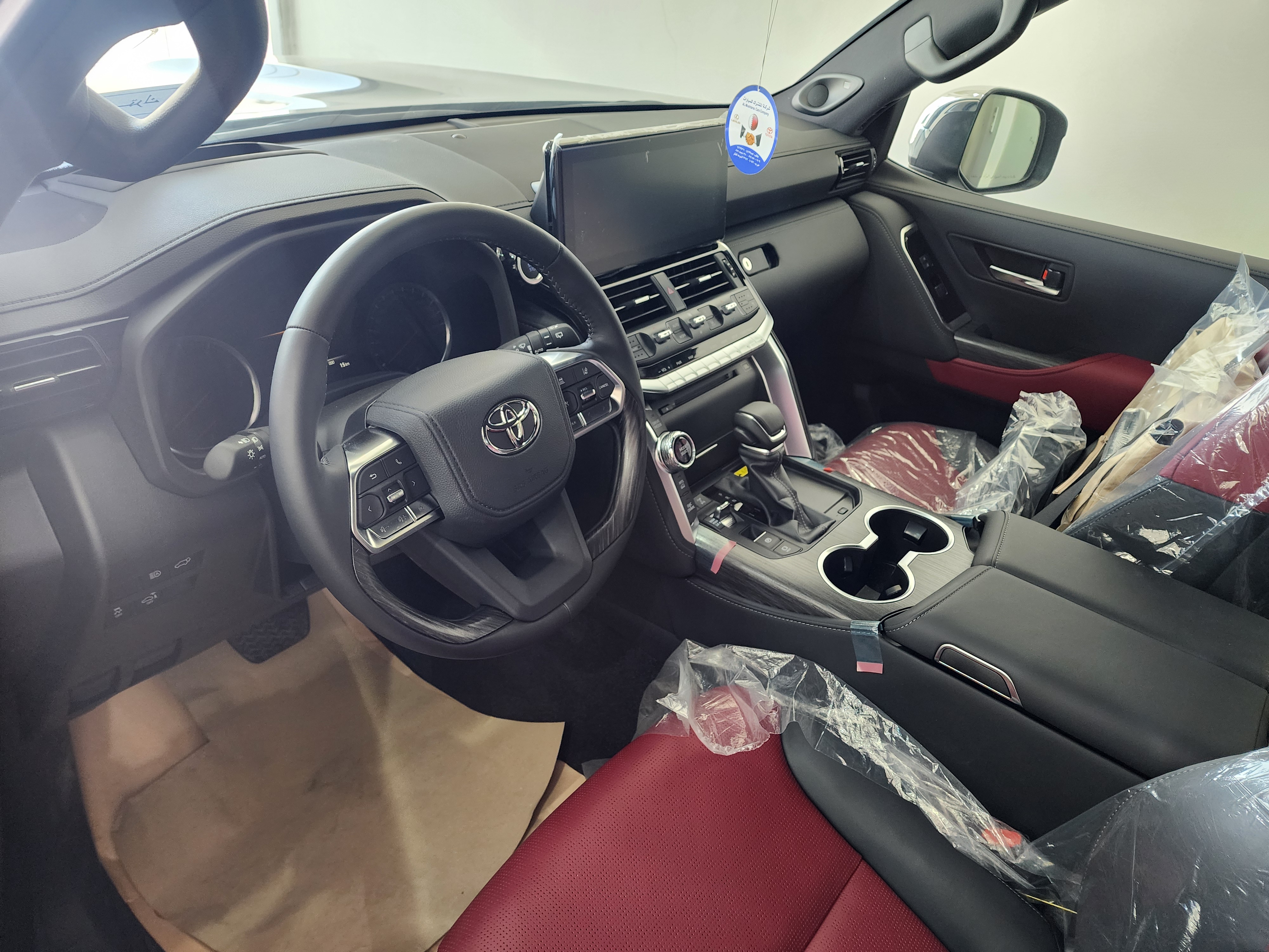 Toyota Land Cruiser VX.R 2024 - Image 3