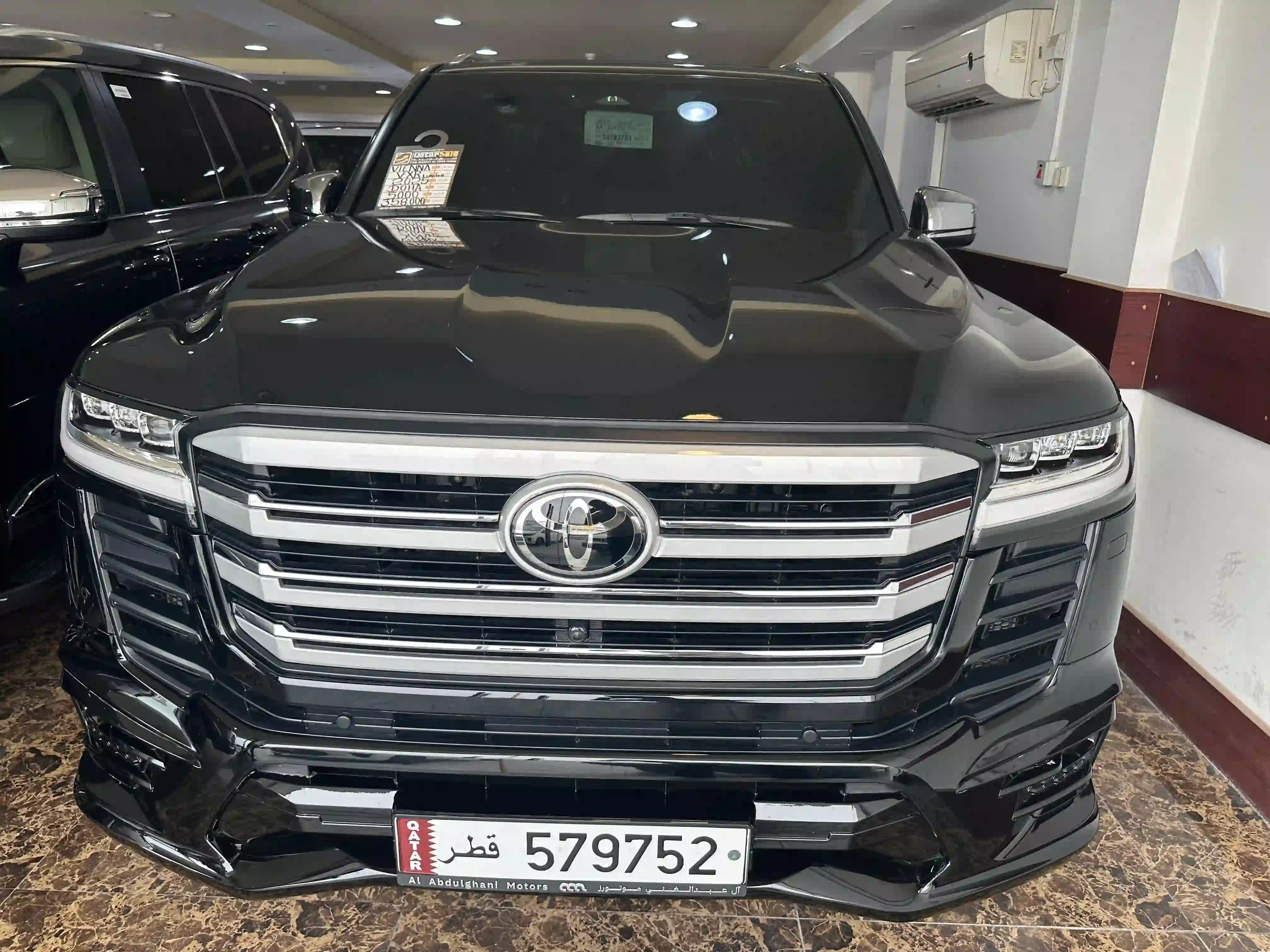 Toyota Land Cruiser VXR Limited 2025 - Image 2
