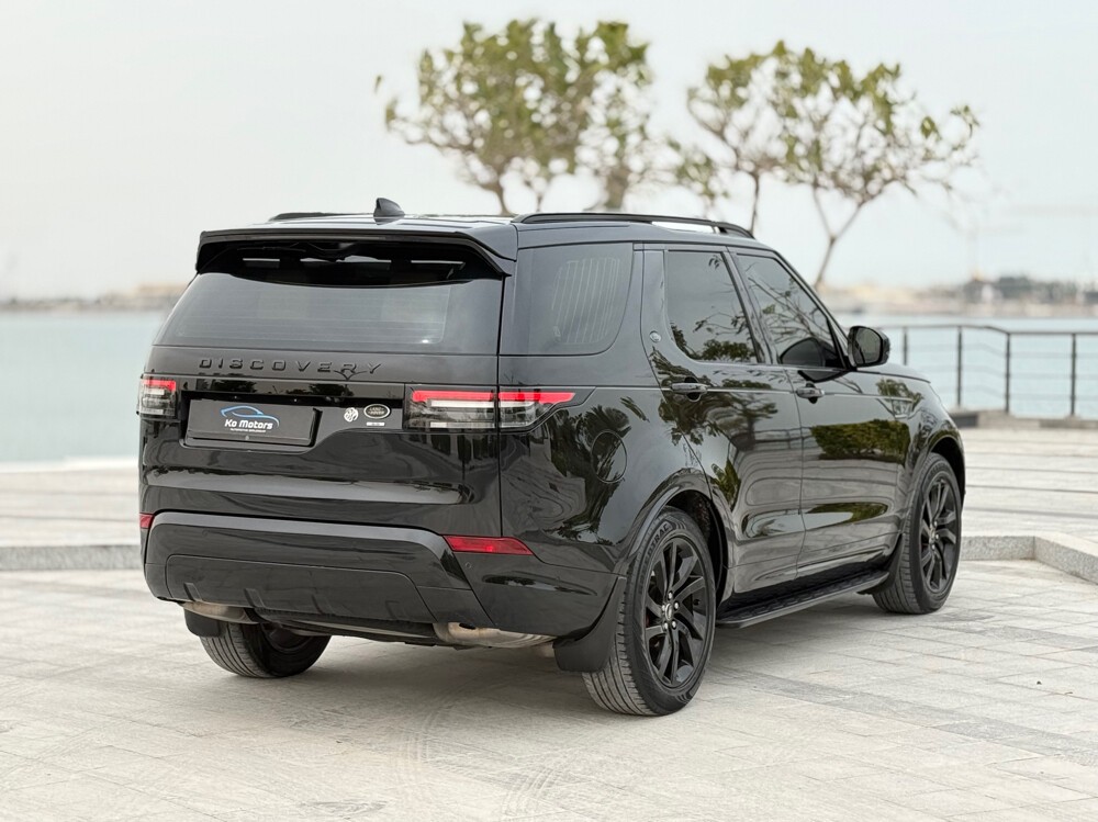 Land Rover Discovery Sport SE 2019 - Image 4