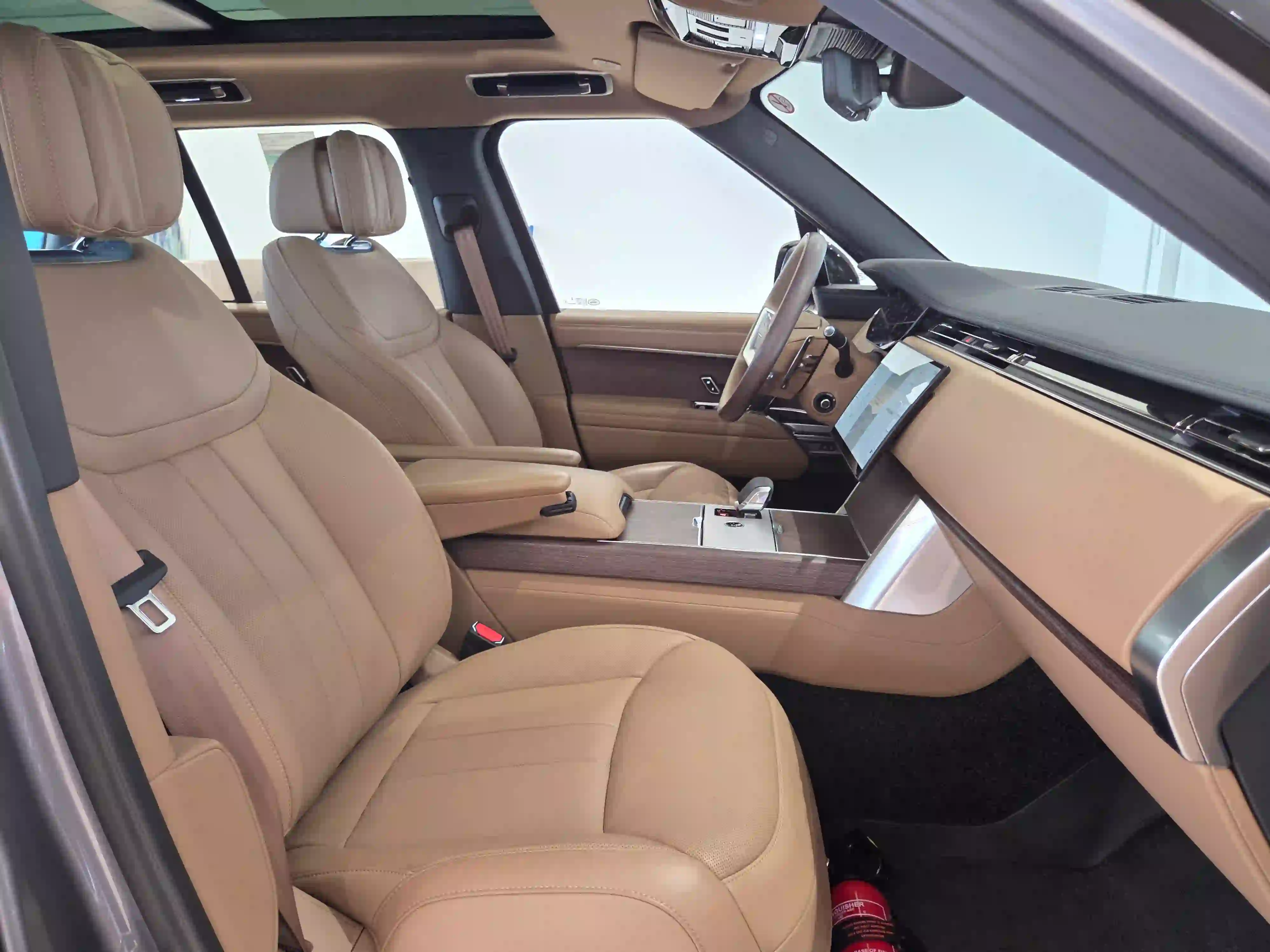 Land Rover Range Rover 4.4 V8 HSE 2025 — photo 10 for sale in Qatar