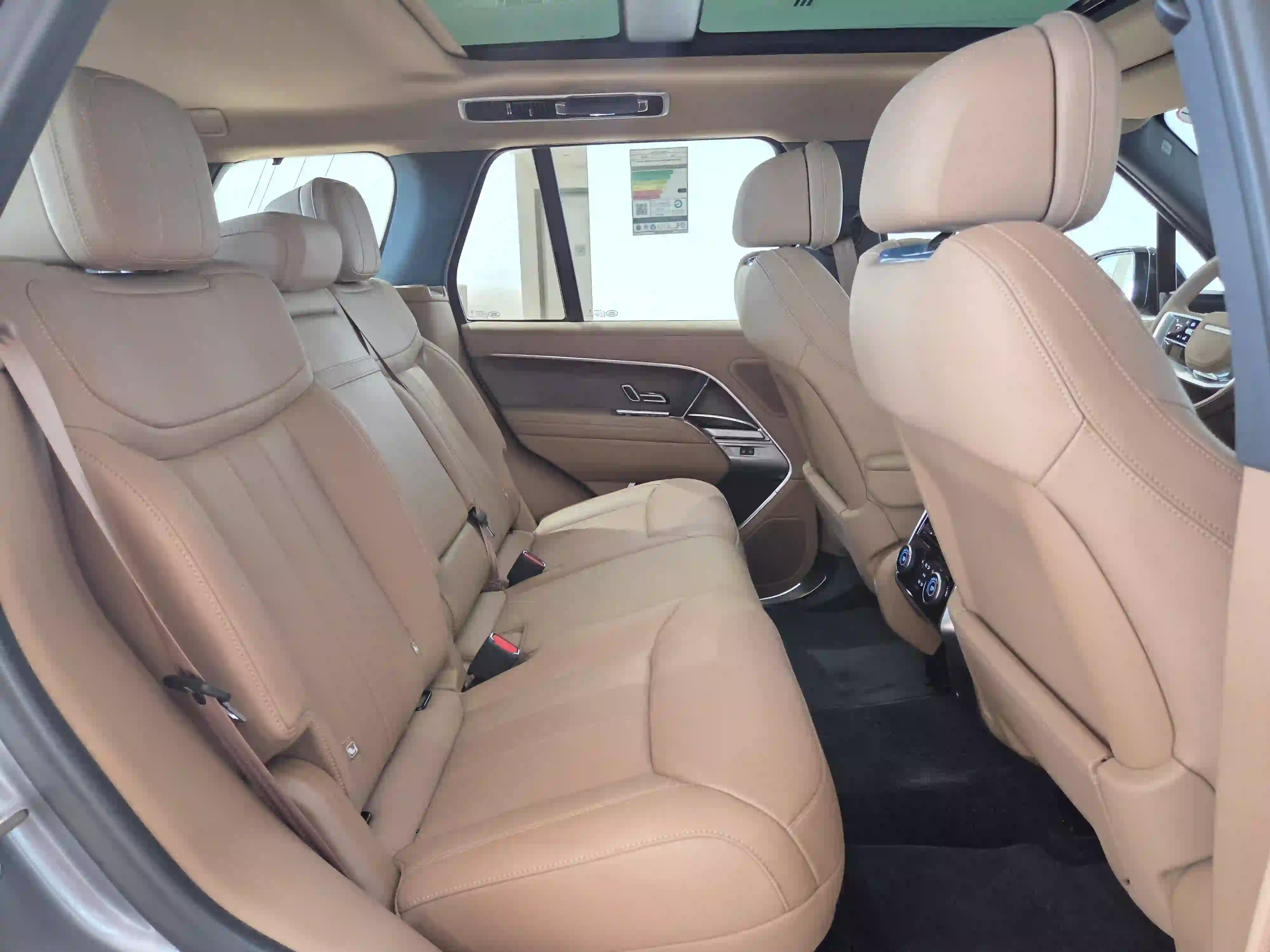 Land Rover Range Rover 4.4 V8 HSE 2025 — photo 11 for sale in Qatar