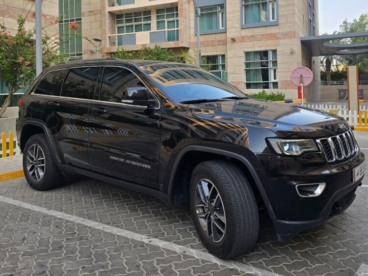 Jeep Grand Cherokee Laredo 2019 - Image 3