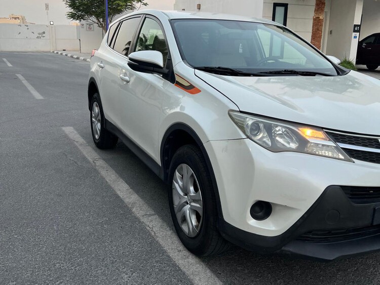 Toyota RAV4 2015 - Image 2