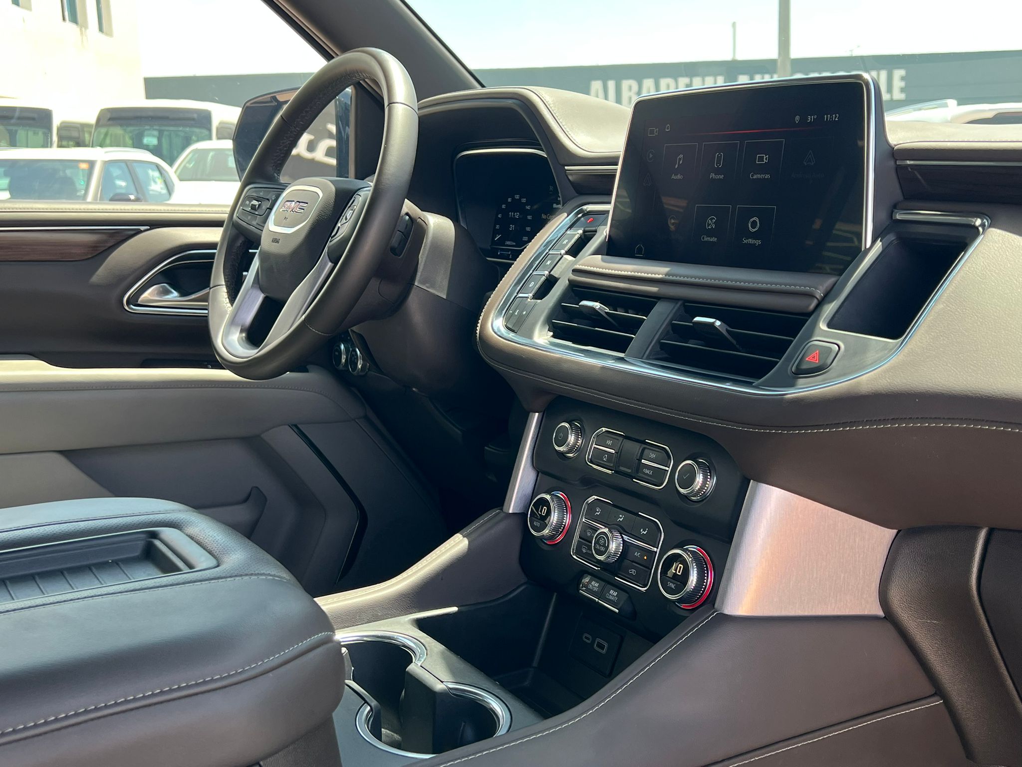 GMC Yukon SLE 2024 - Image 3