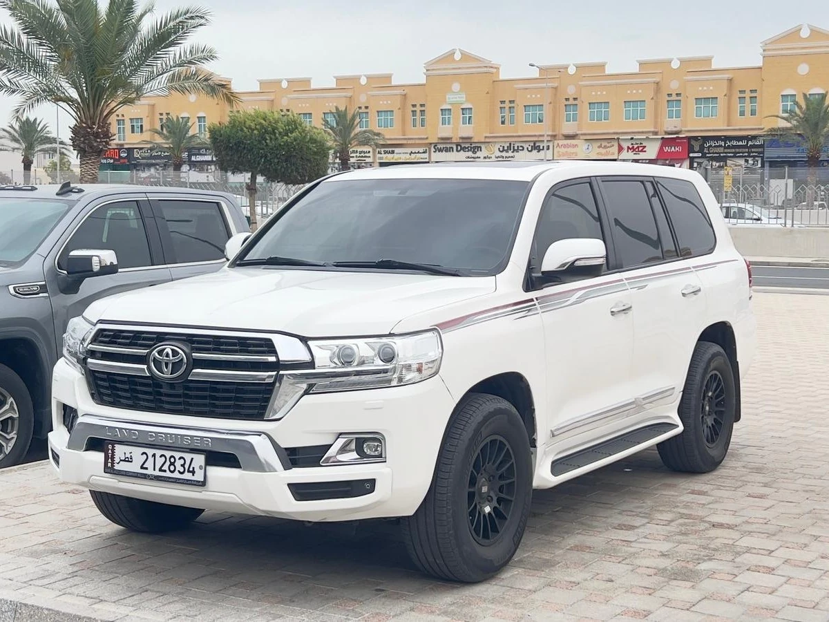 Toyota Land Cruiser GXR v8 2017