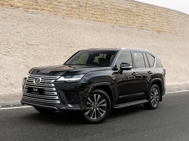 Lexus LX 600 Luxury  2025 - Image 3