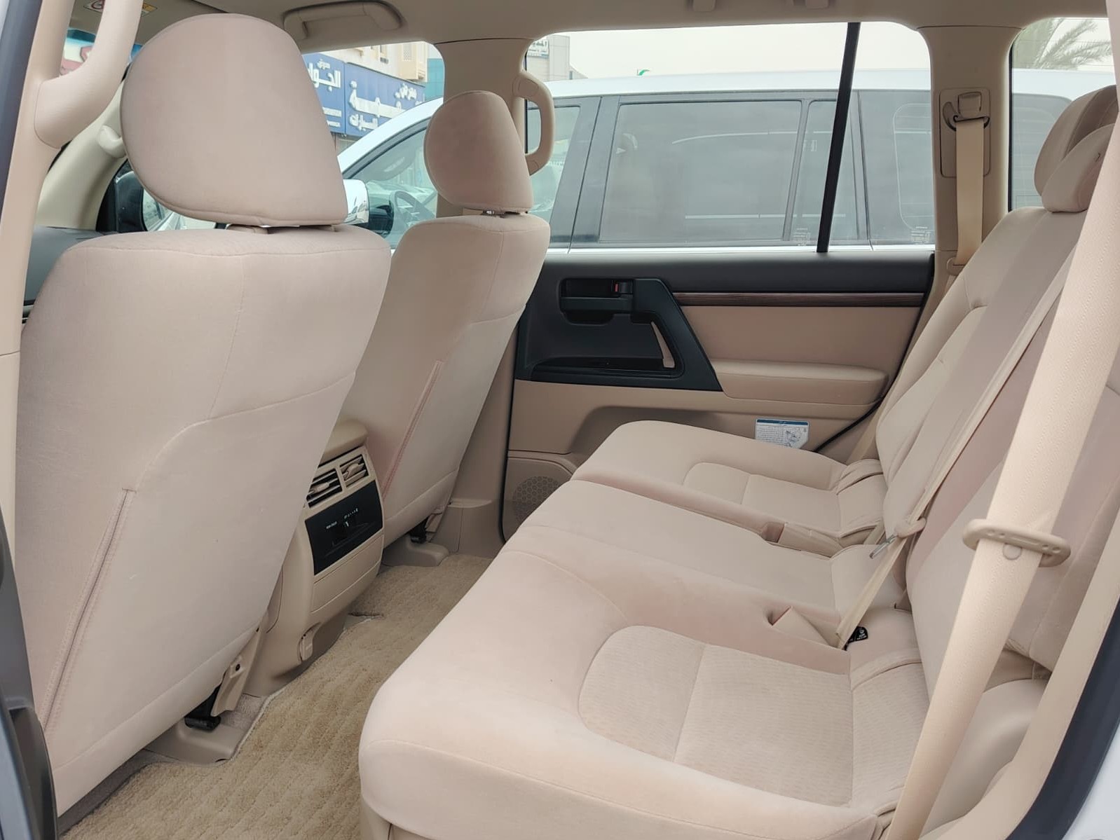 Toyota Land Cruiser GXR Diesel v8 2019 - Image 4
