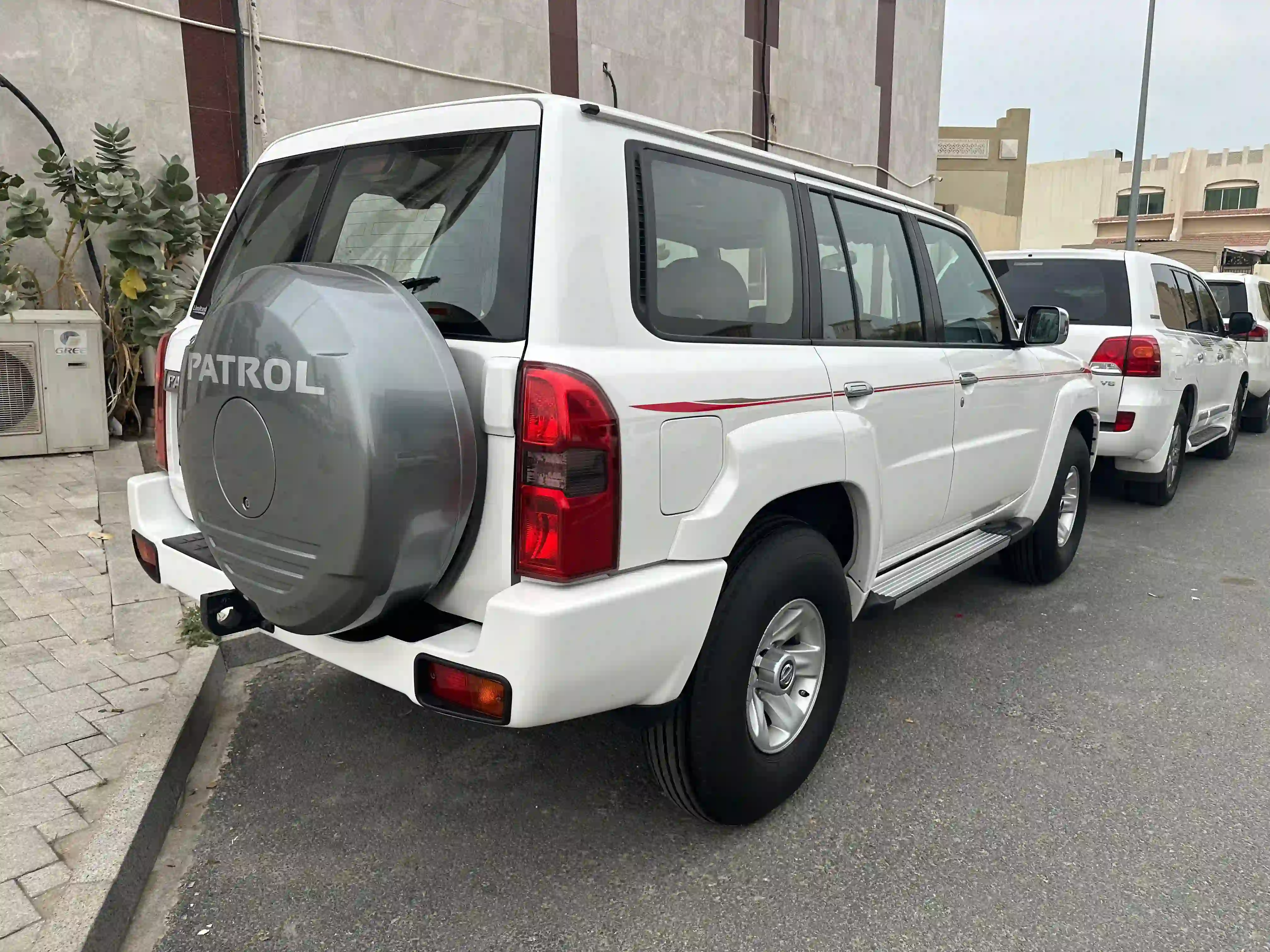 Nissan Patrol Safari 2022 - Image 3