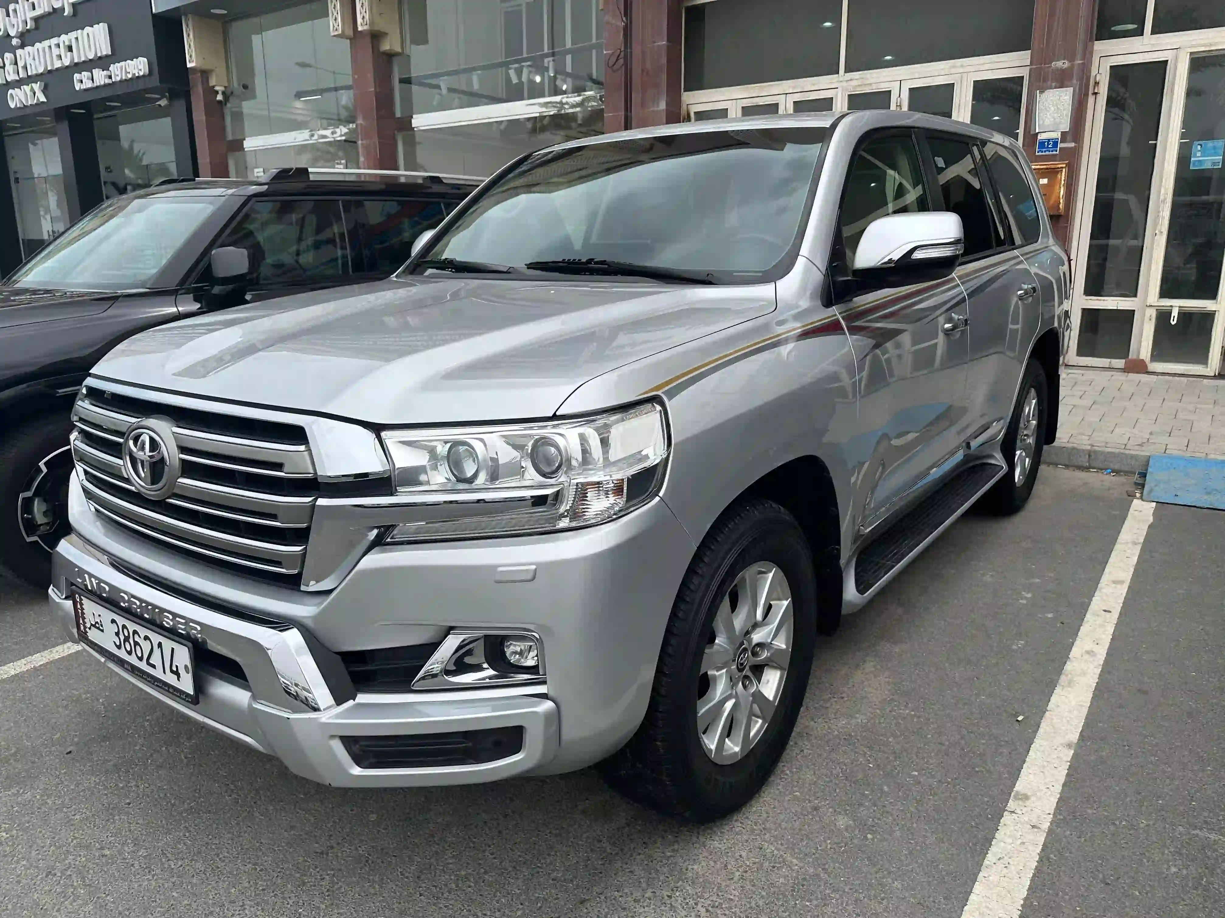Toyota Land Cruiser GXR v8 2018