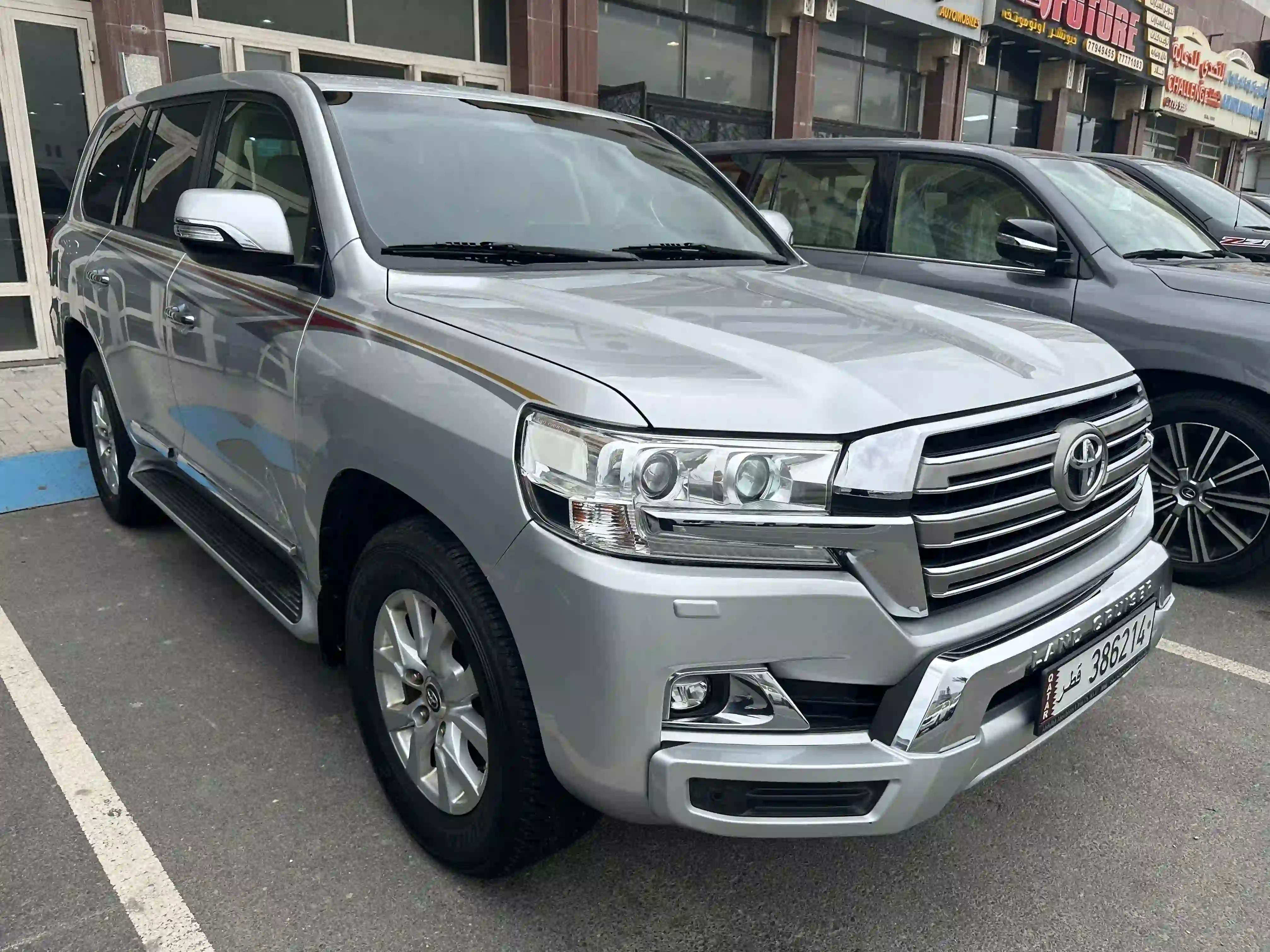 Toyota Land Cruiser GXR v8 2018 - Image 3