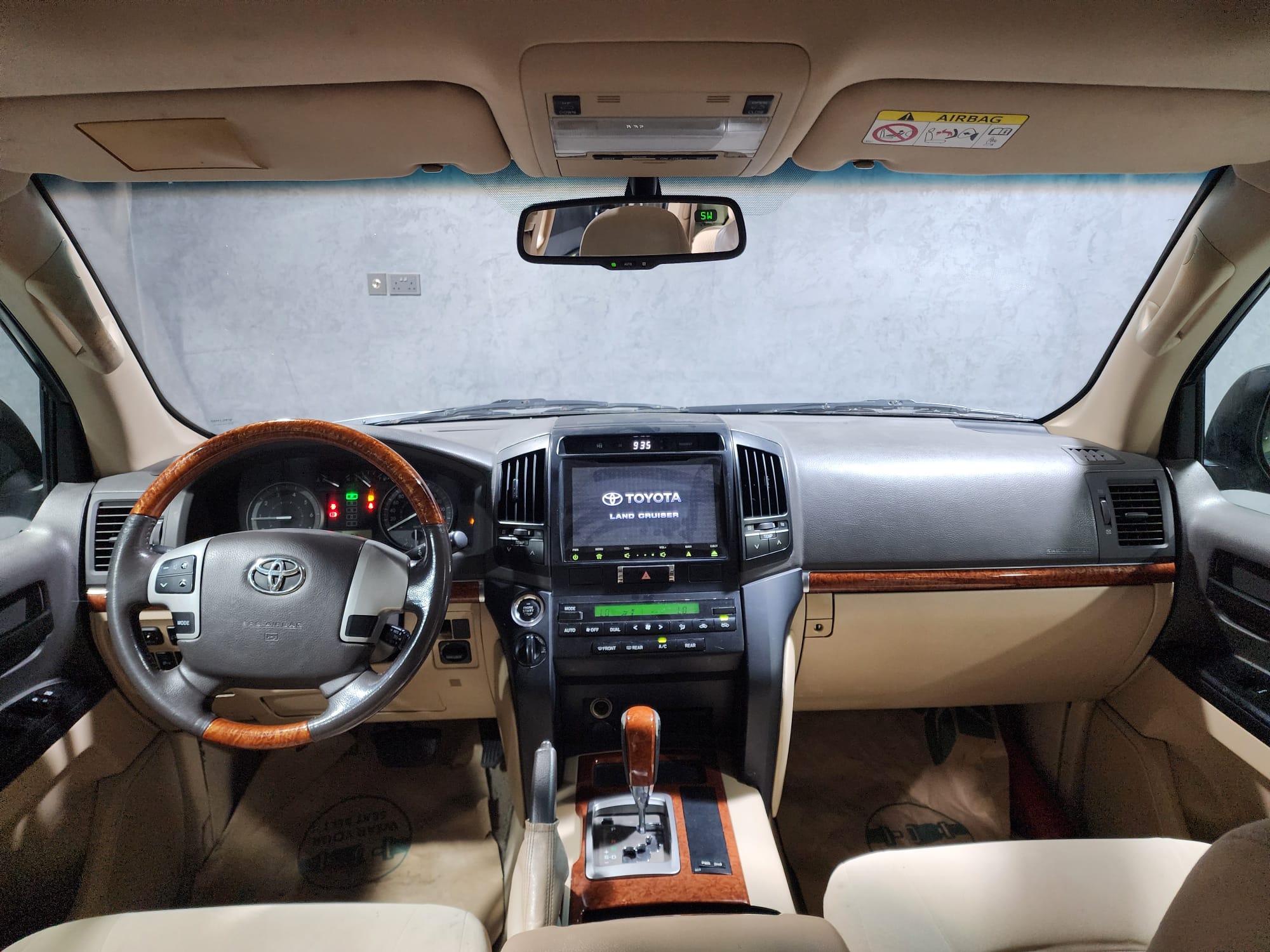 Toyota Land Cruiser GXR v8 2015 - Image 4