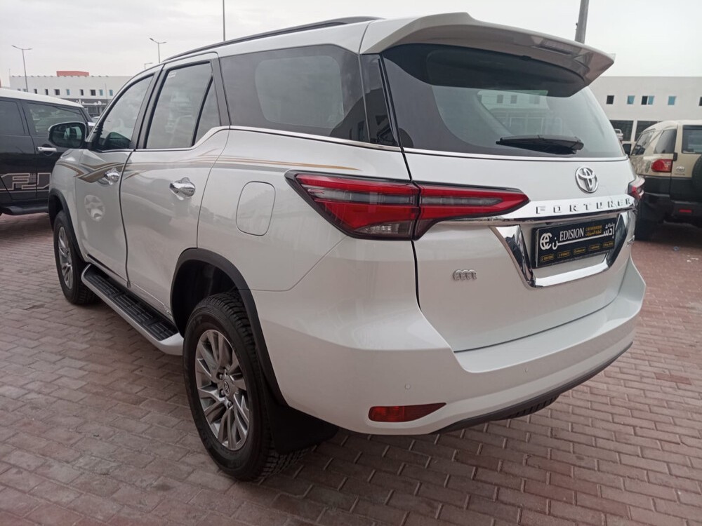 Toyota Fortuner 2026 - Image 4