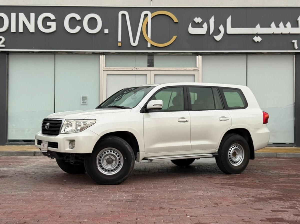 Toyota Land Cruiser G standard 2014