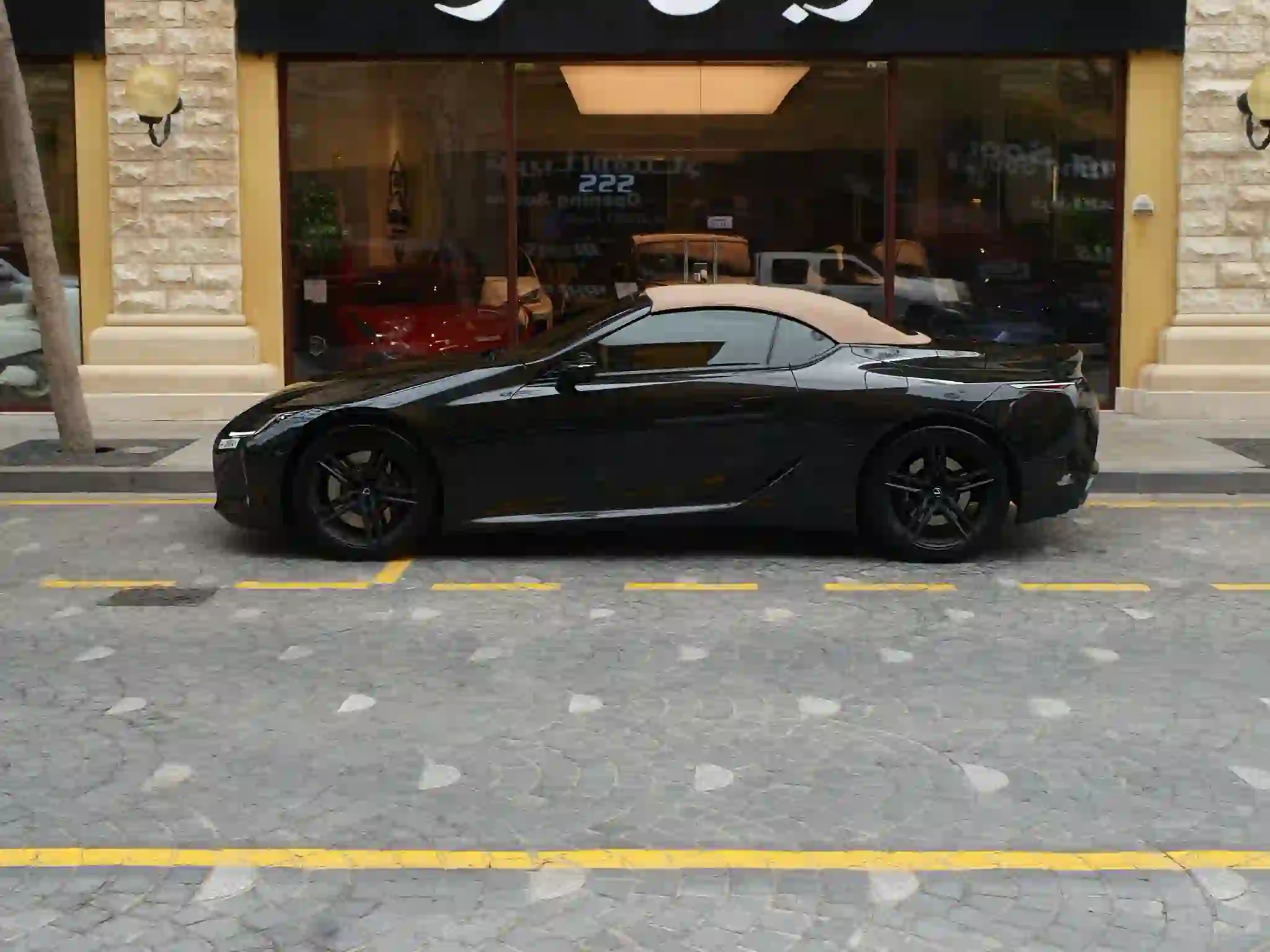 Lexus LC 500 2024 - Image 2