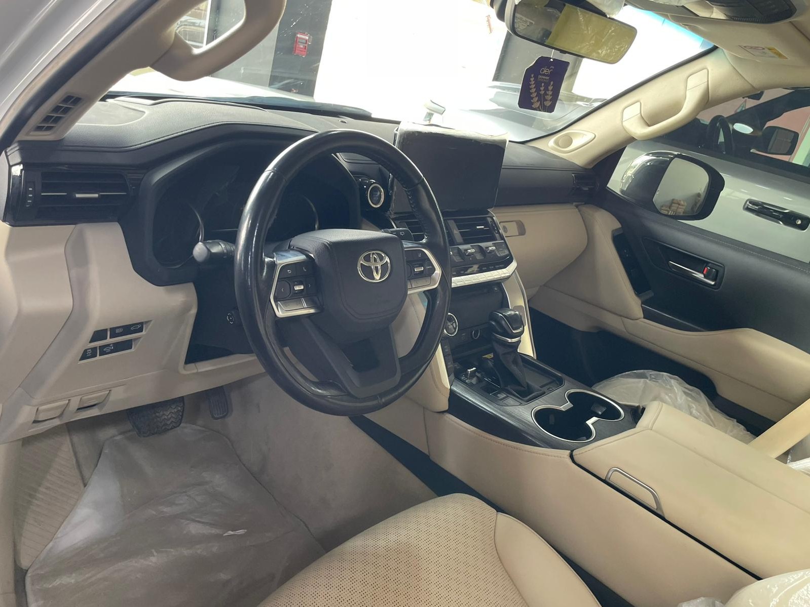 Toyota Land Cruiser GX 2023 - Image 4