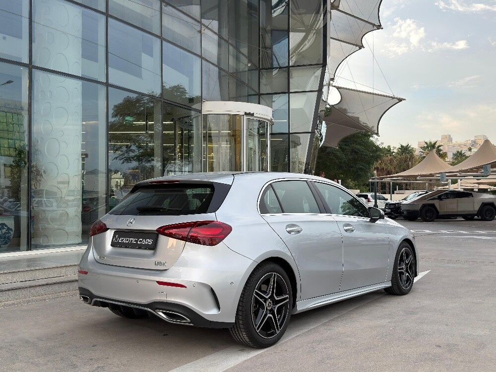 Mercedes-Benz A -Class Hatchback 200 2024 - Image 4