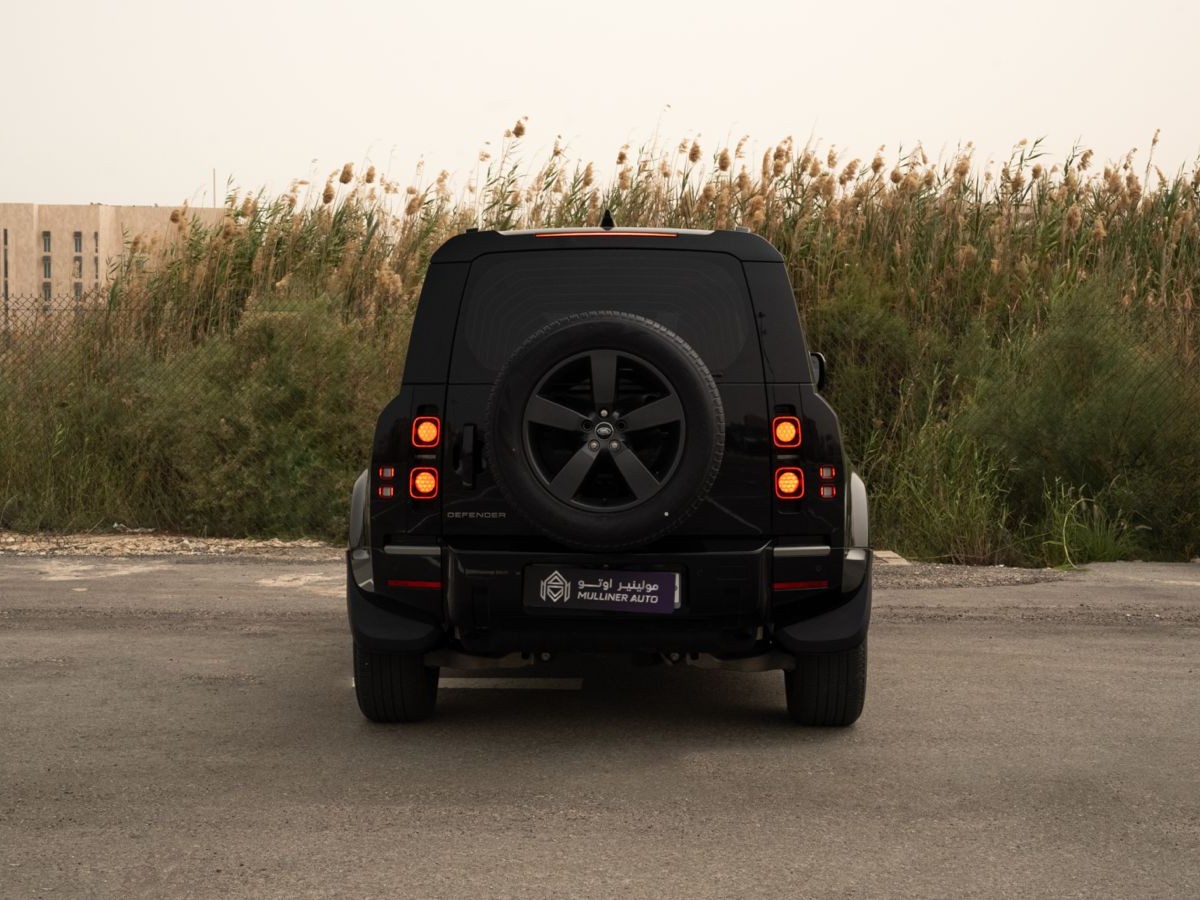 Land Rover Defender 110 HSE 2024 - Image 3