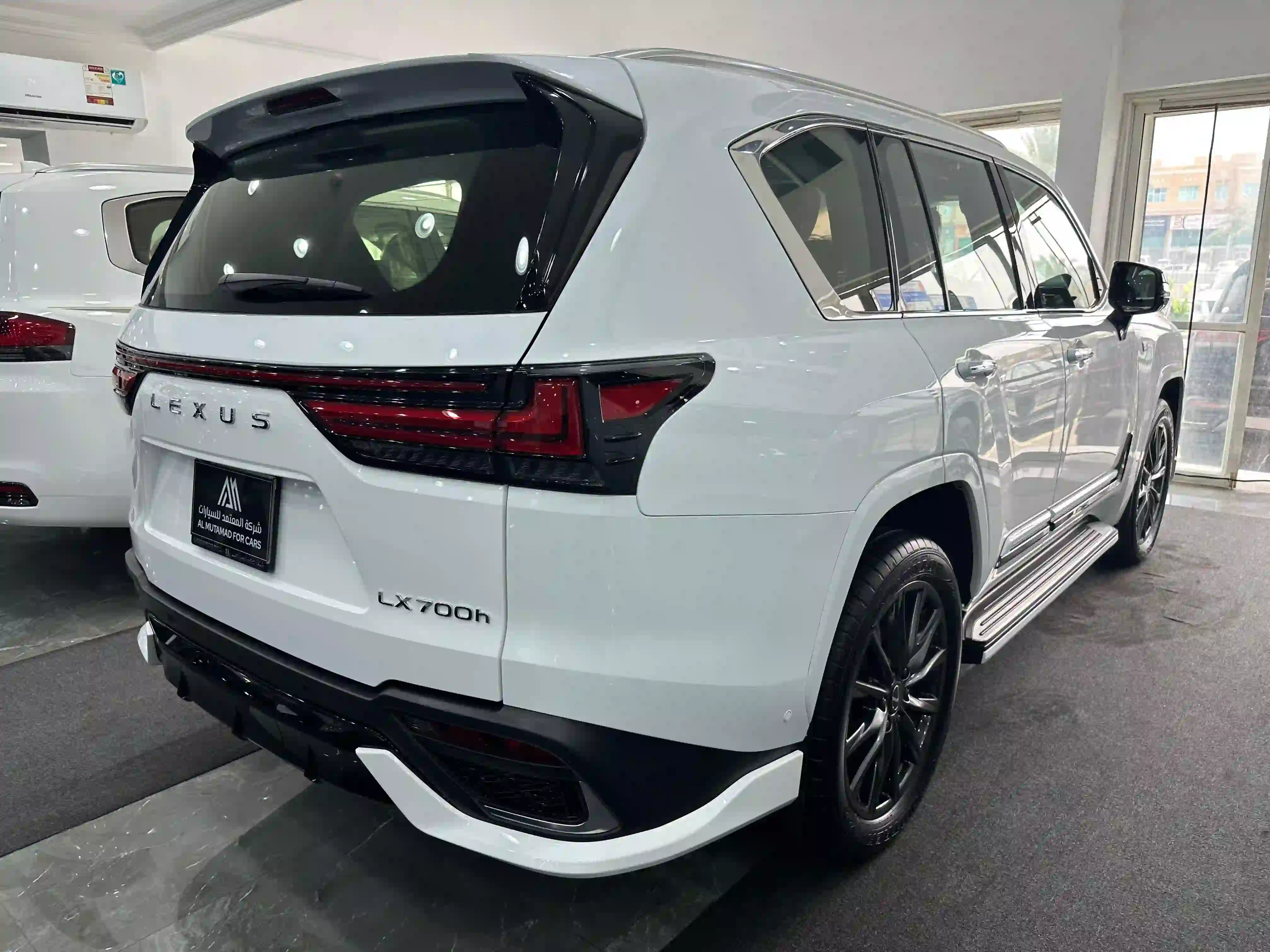Lexus LX 700h F-SPORT 2025 - Image 3