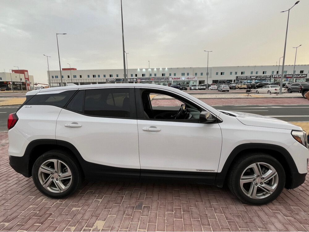 GMC Terrain SLE 2021 - Image 2