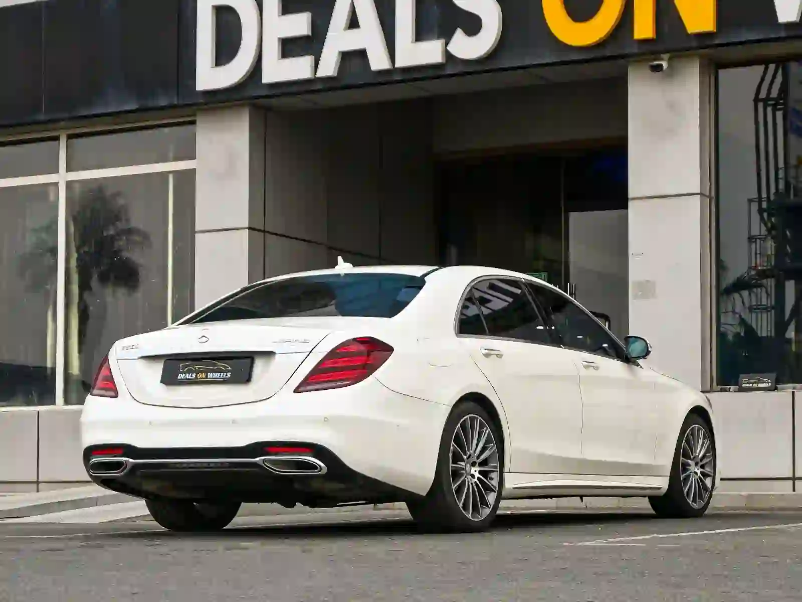 Mercedes-Benz S-Class Sedan 500 2016 - Image 3