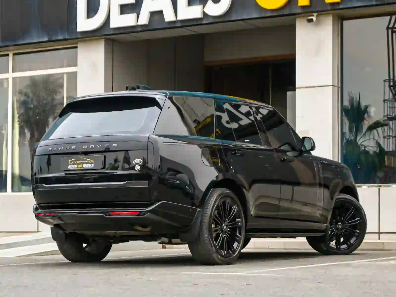 Land Rover Range Rover Vogue SE 2023 - Image 3