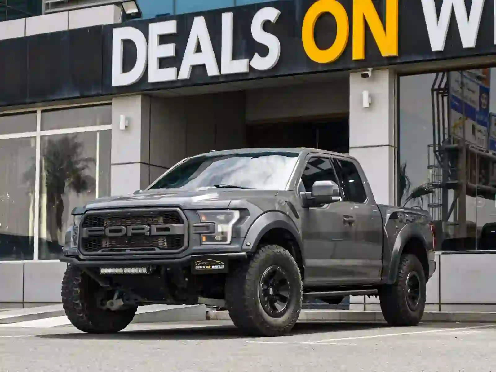 Ford Raptor f 150 2018 - Image 4