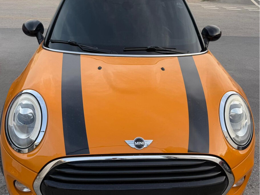 Mini Cooper 2018 - Image 1