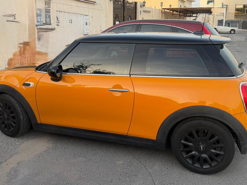 Mini Cooper 2018 - Image 2