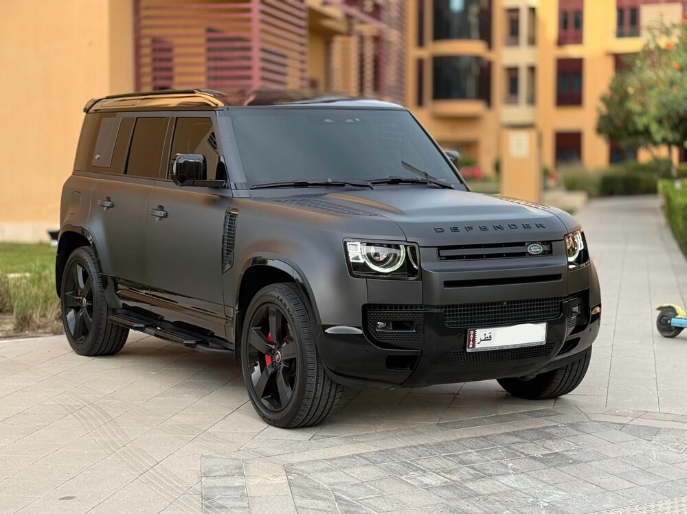 Land Rover Defender 110 HSE 2023 - Image 3