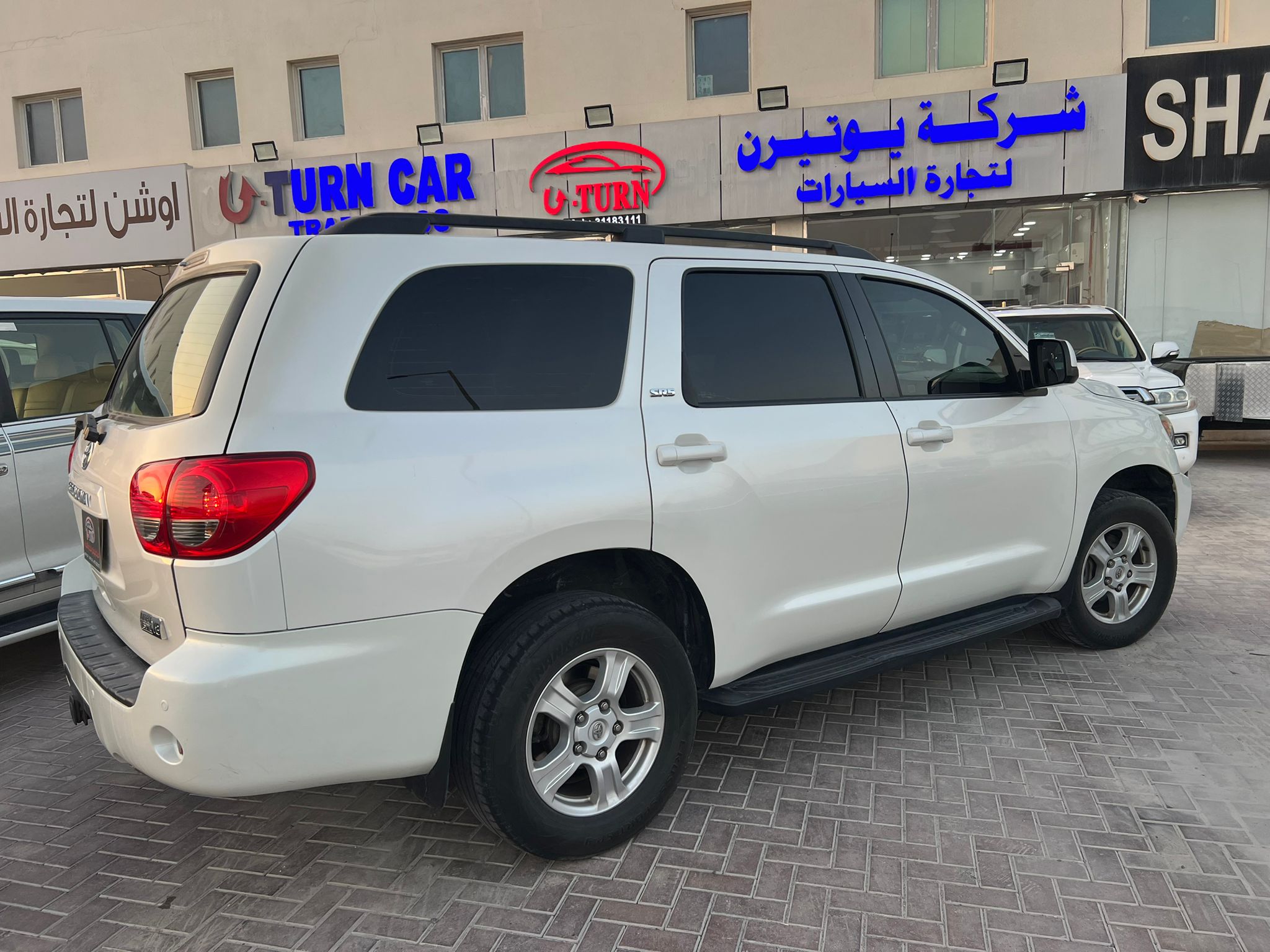 Toyota Sequoia - Image 4