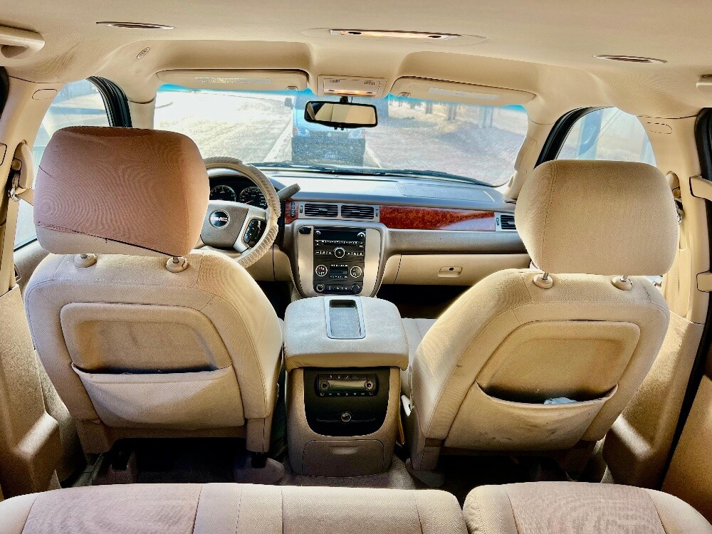 GMC Suburban. LT 2011 - Image 4