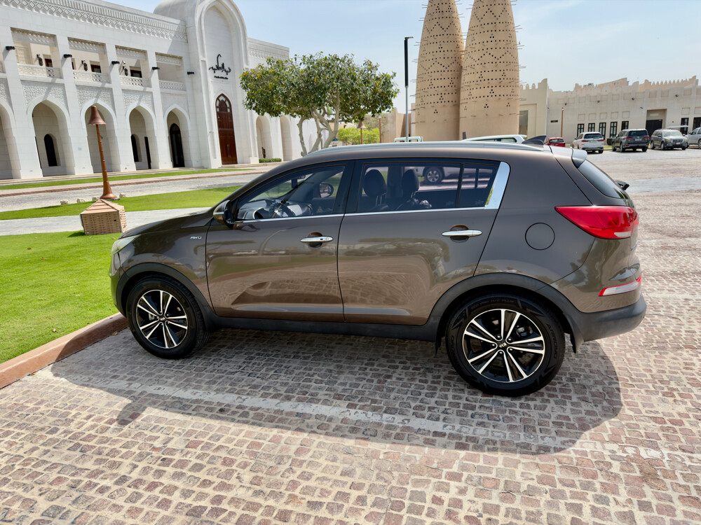 Kia Sportage 2.0L turbo 2015 - Image 2