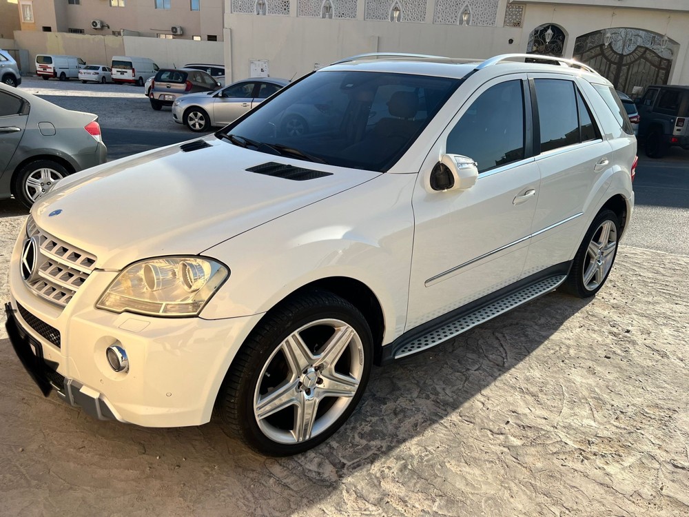 Mercedes-Benz ML-Class 350 AMG 2010 - Image 2