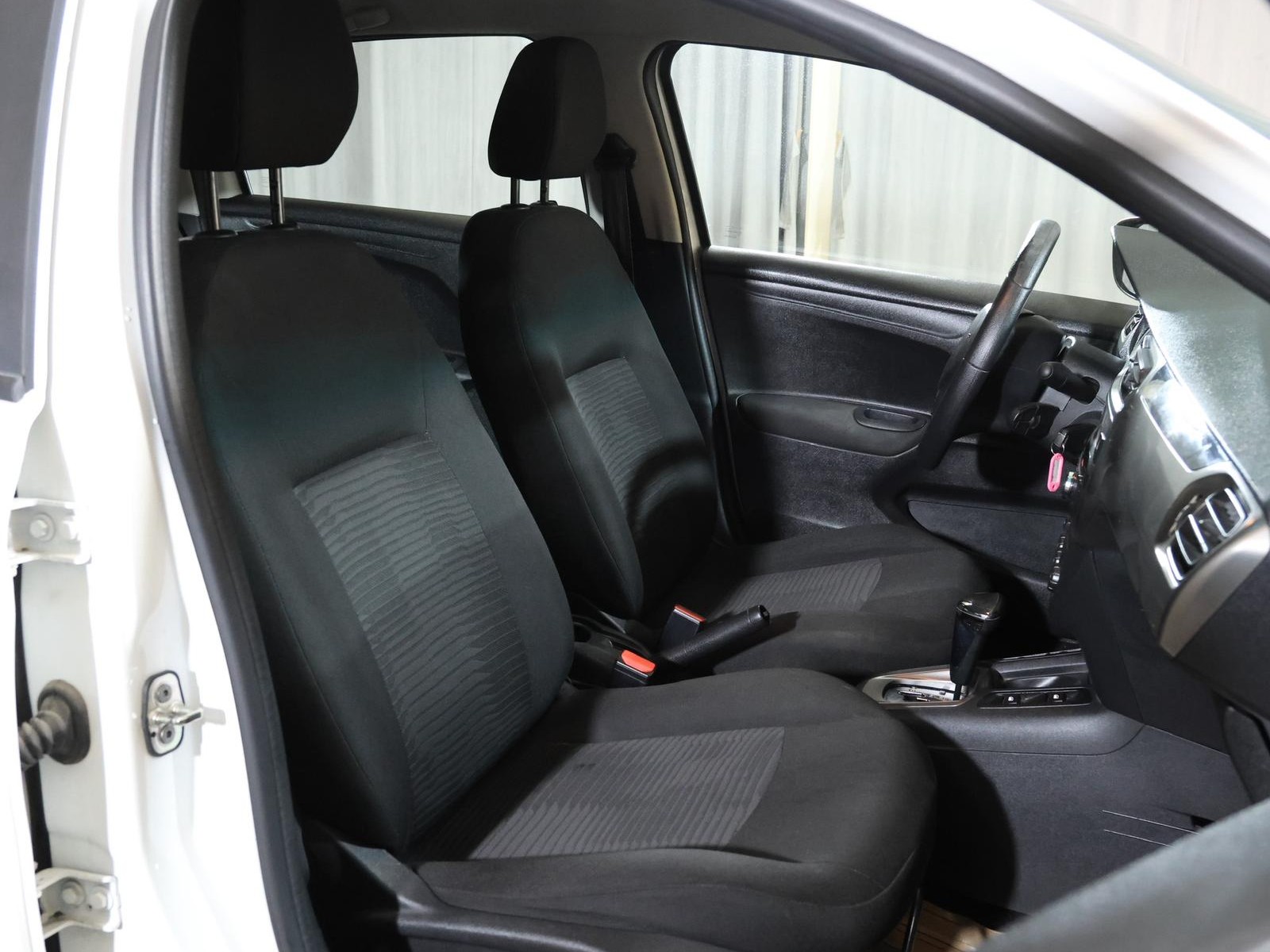 Peugeot 301 2022 - Image 2
