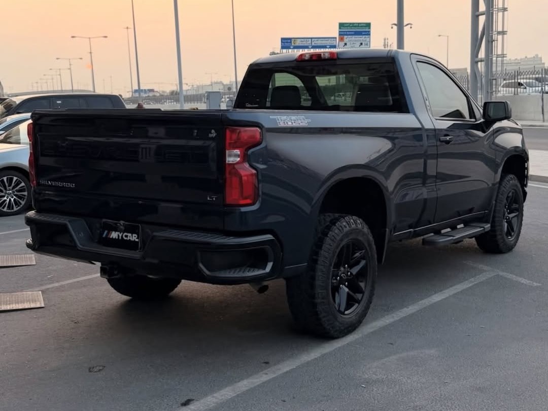 Chevrolet Silverado Trailboss  2021 - Image 2