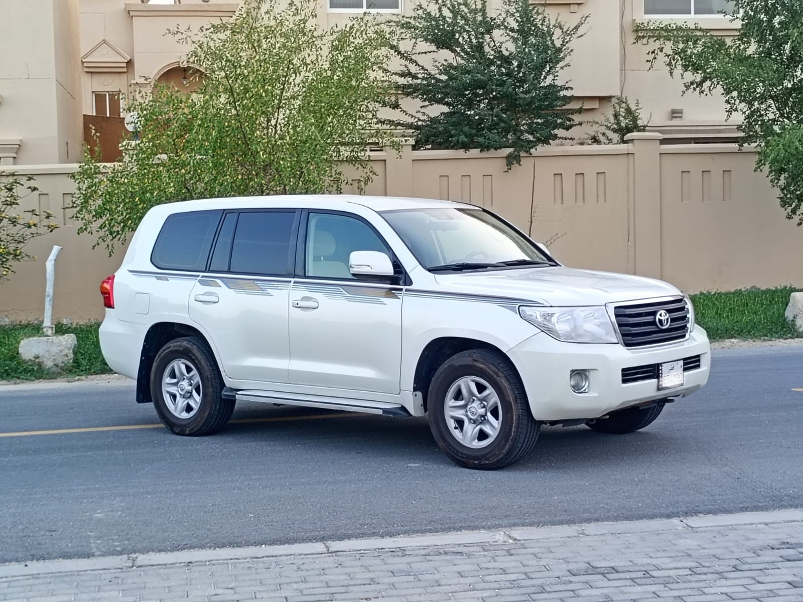 Toyota Land Cruiser GX.R 2015 - Image 3