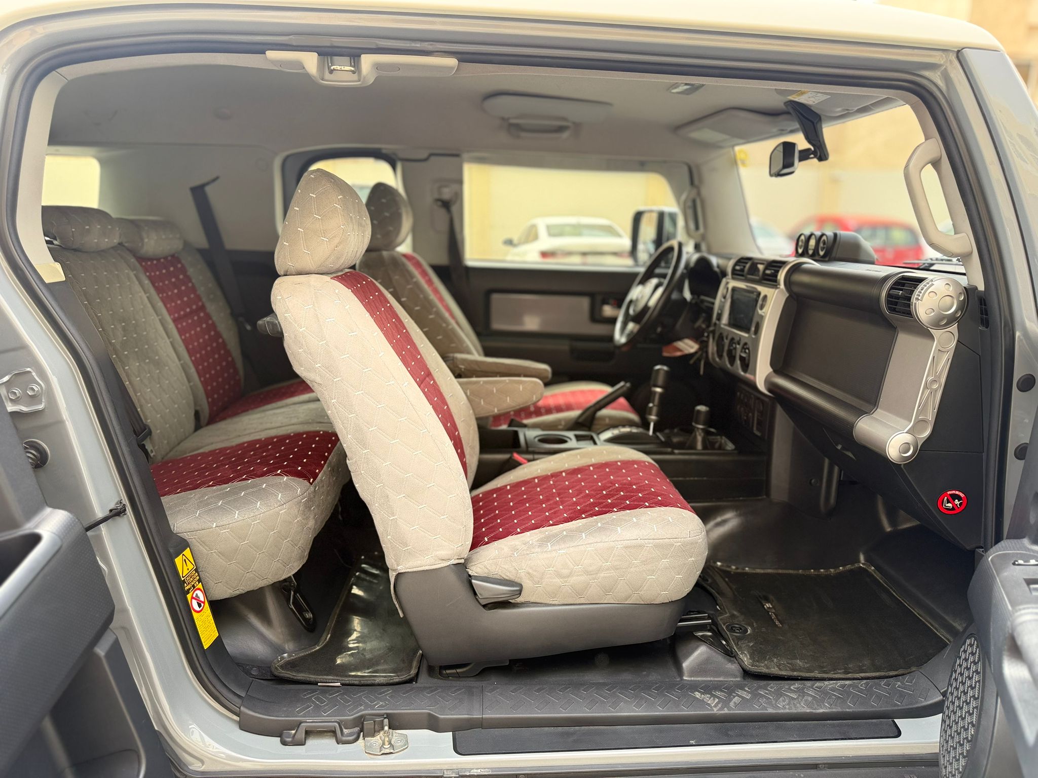 Toyota FJ Cruiser 2019 — photo 11 for sale in Qatar