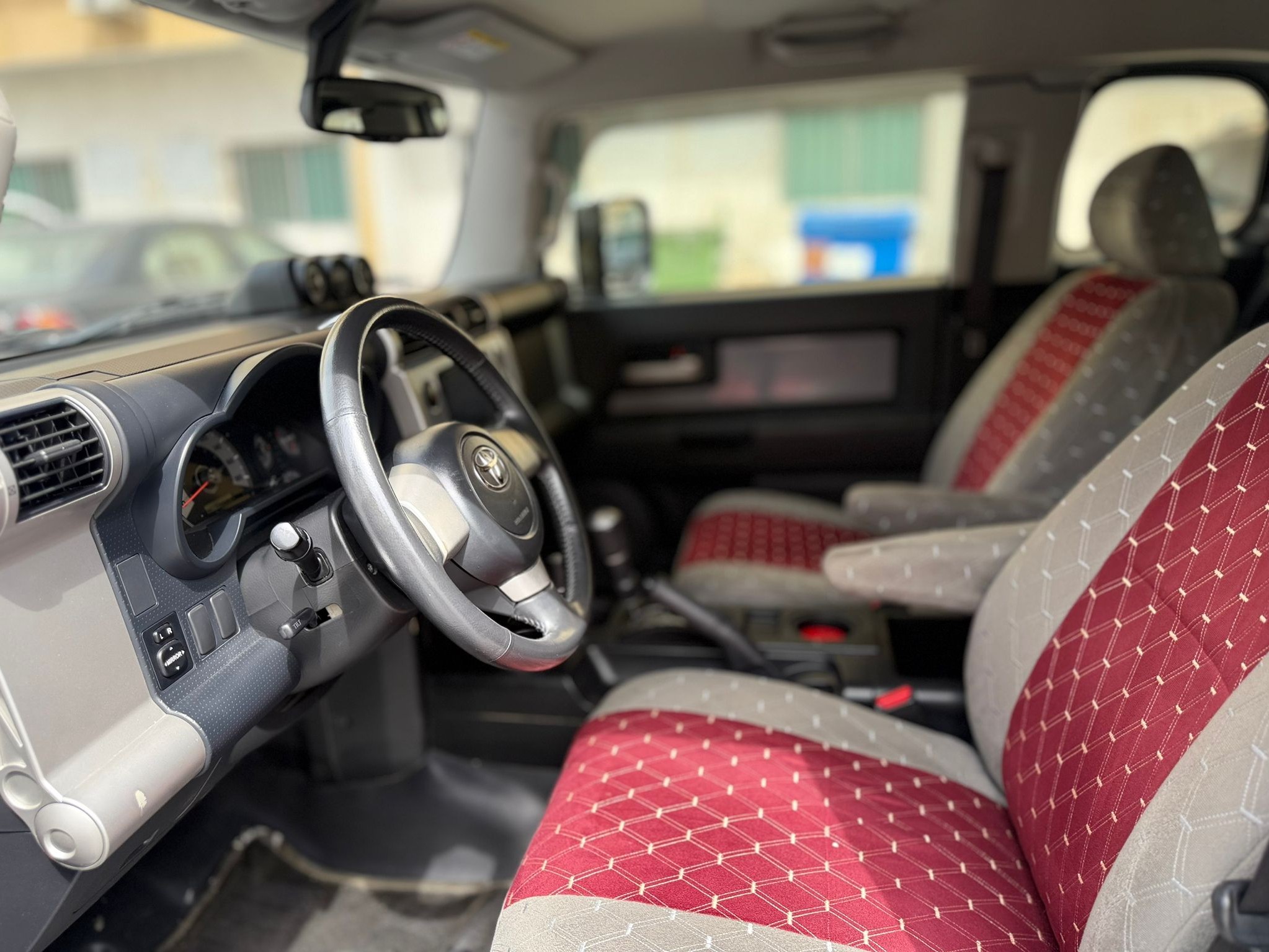 Toyota FJ Cruiser 2019 — photo 12 for sale in Qatar