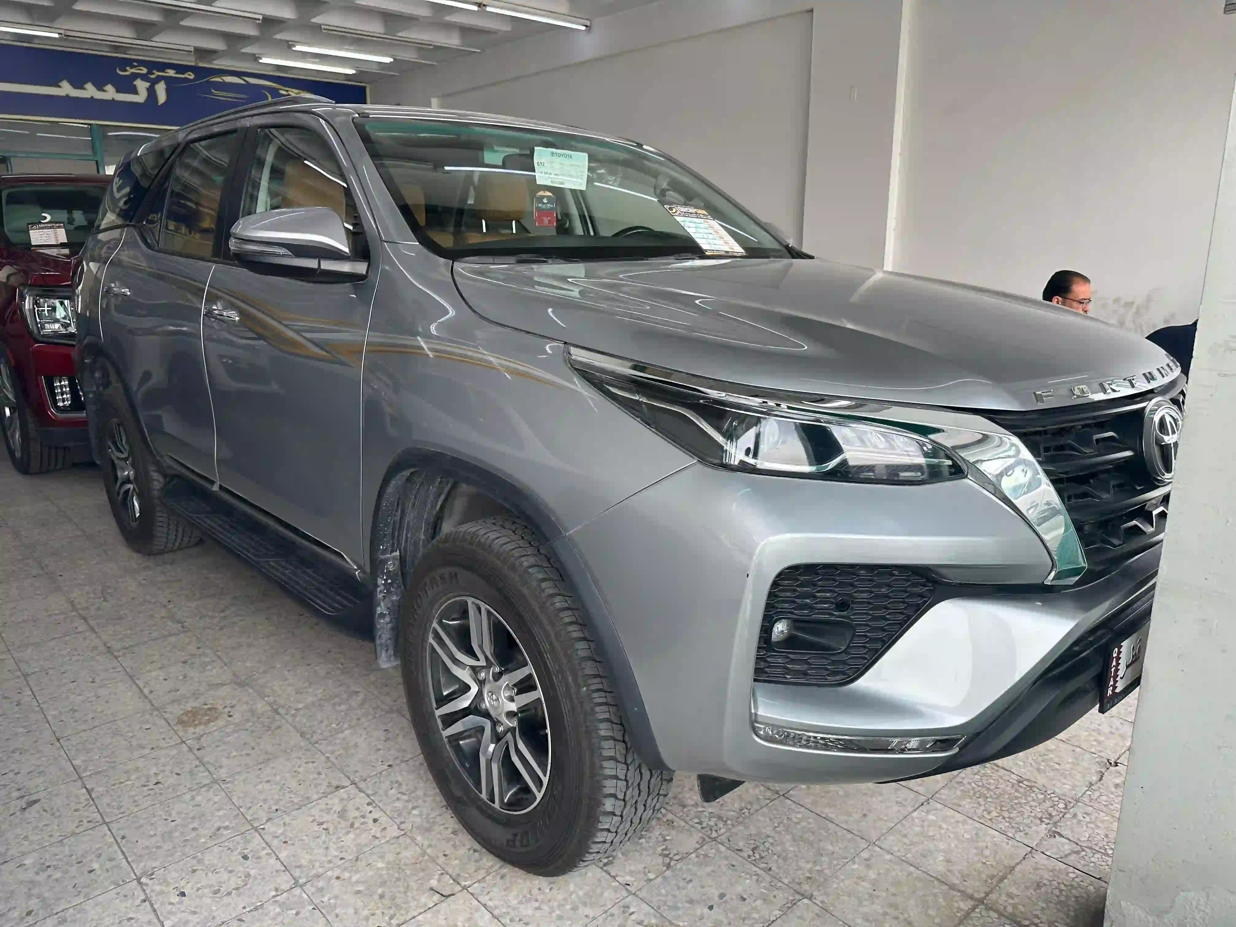 Toyota Fortuner V6 2025 - Image 2
