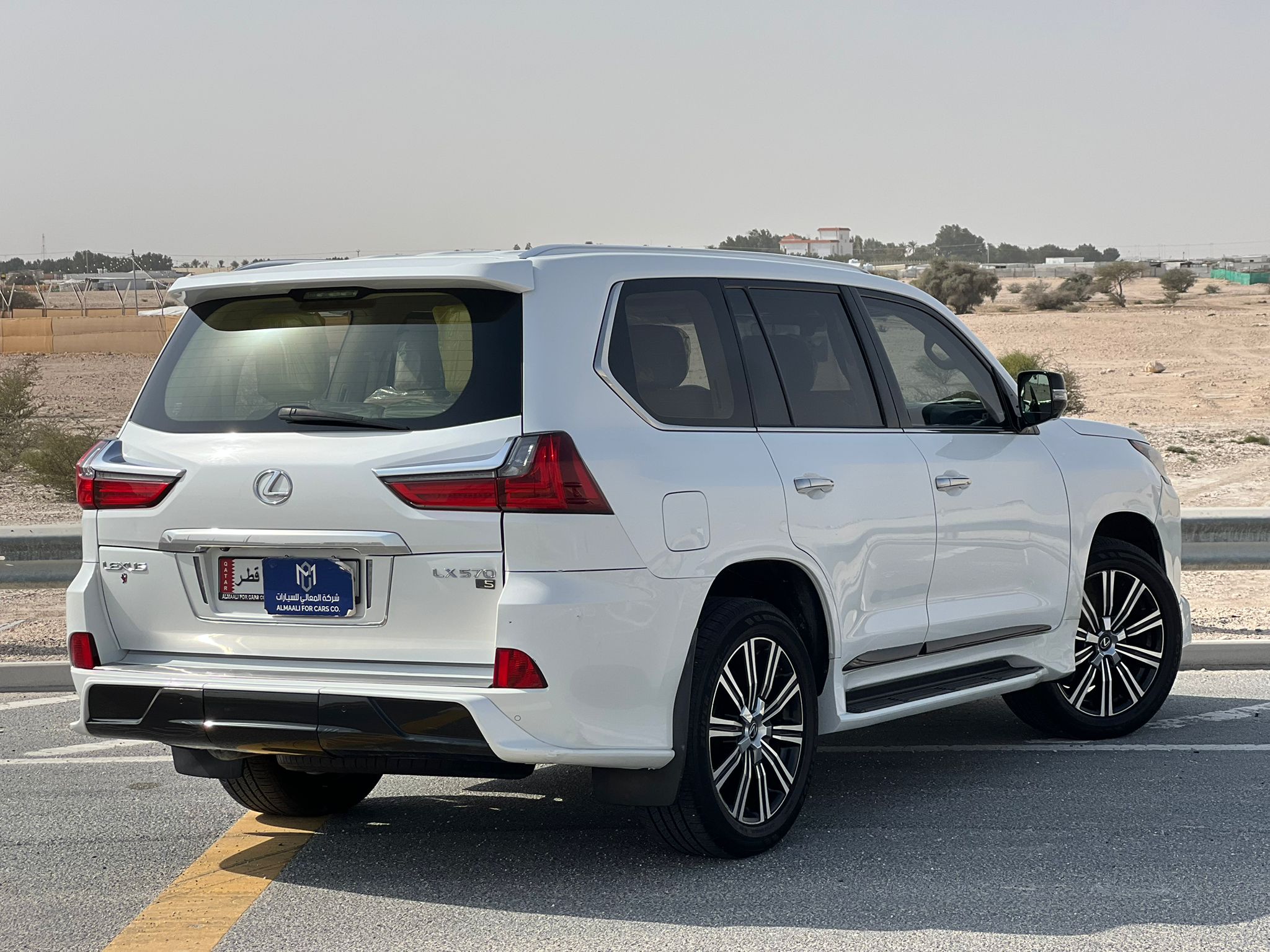 Lexus LX 570 S 2016 - Image 3