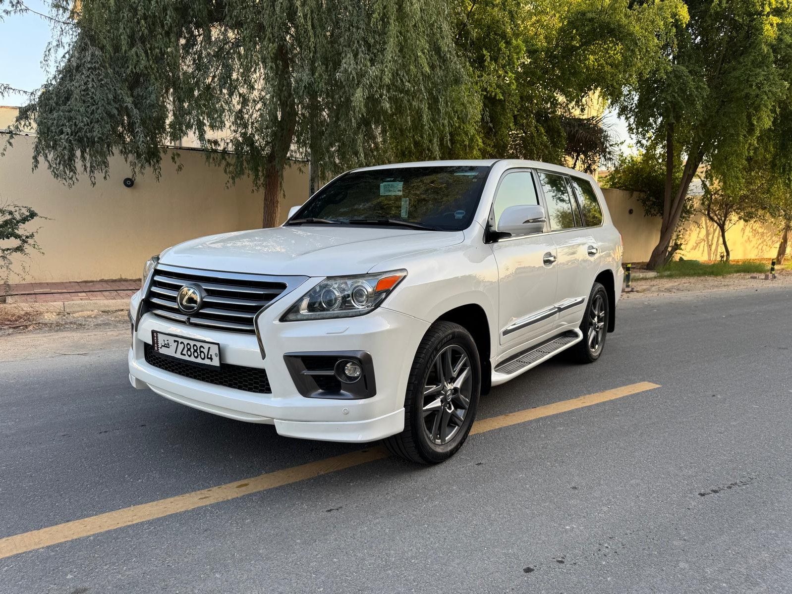 Lexus LX 570 S 2015 - Image 1