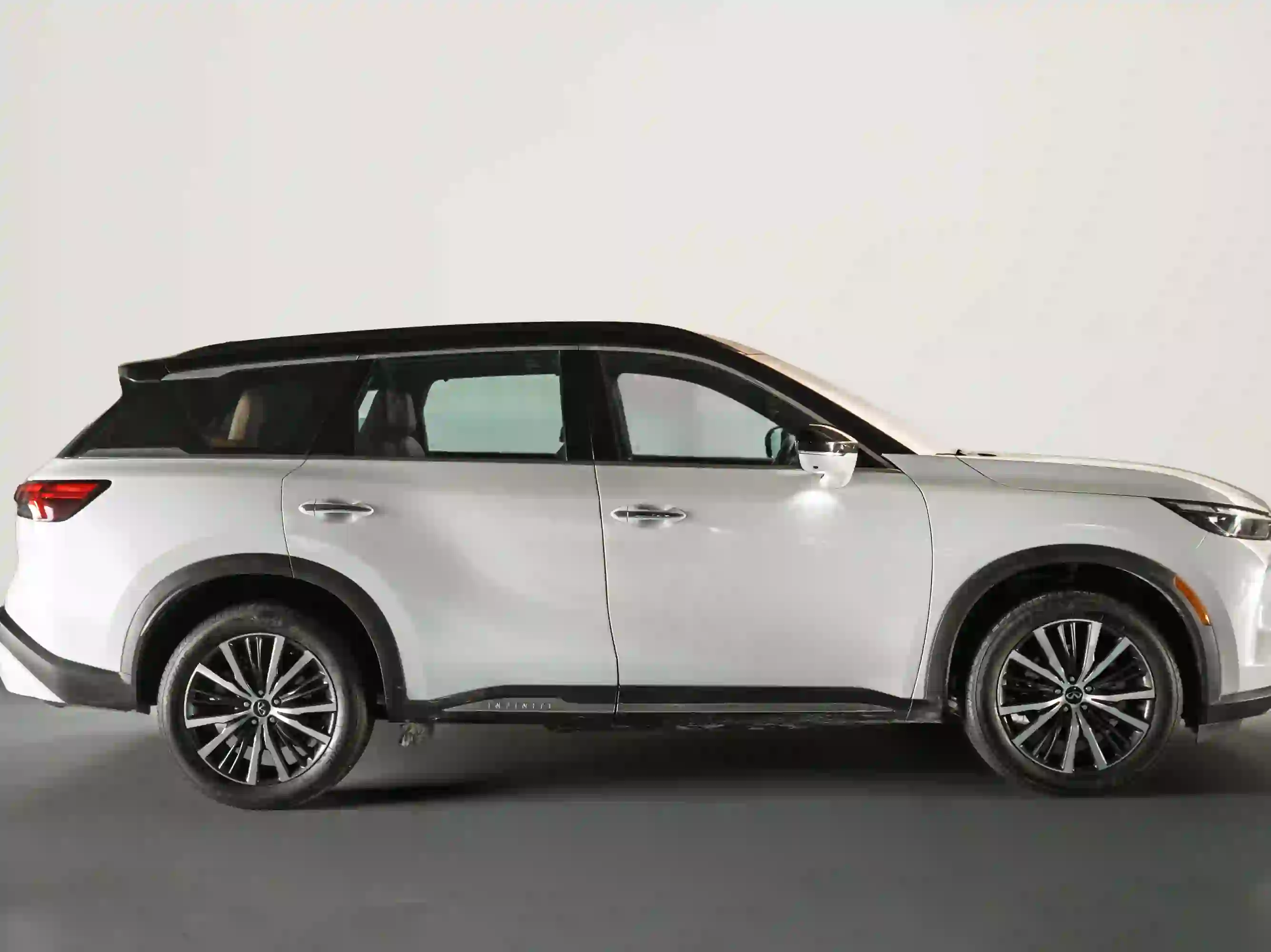 Infiniti QX60 2024 — photo 9 for sale in Qatar