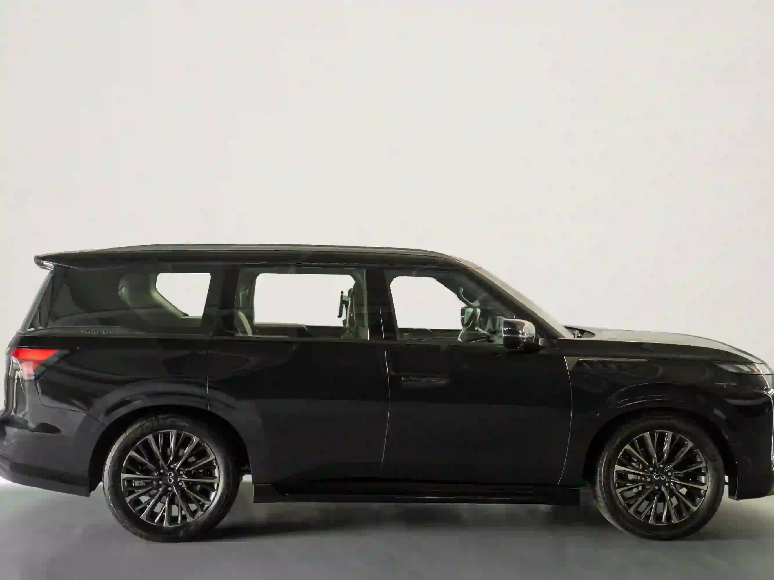 Infiniti QX 80 2025 — photo 9 for sale in Qatar