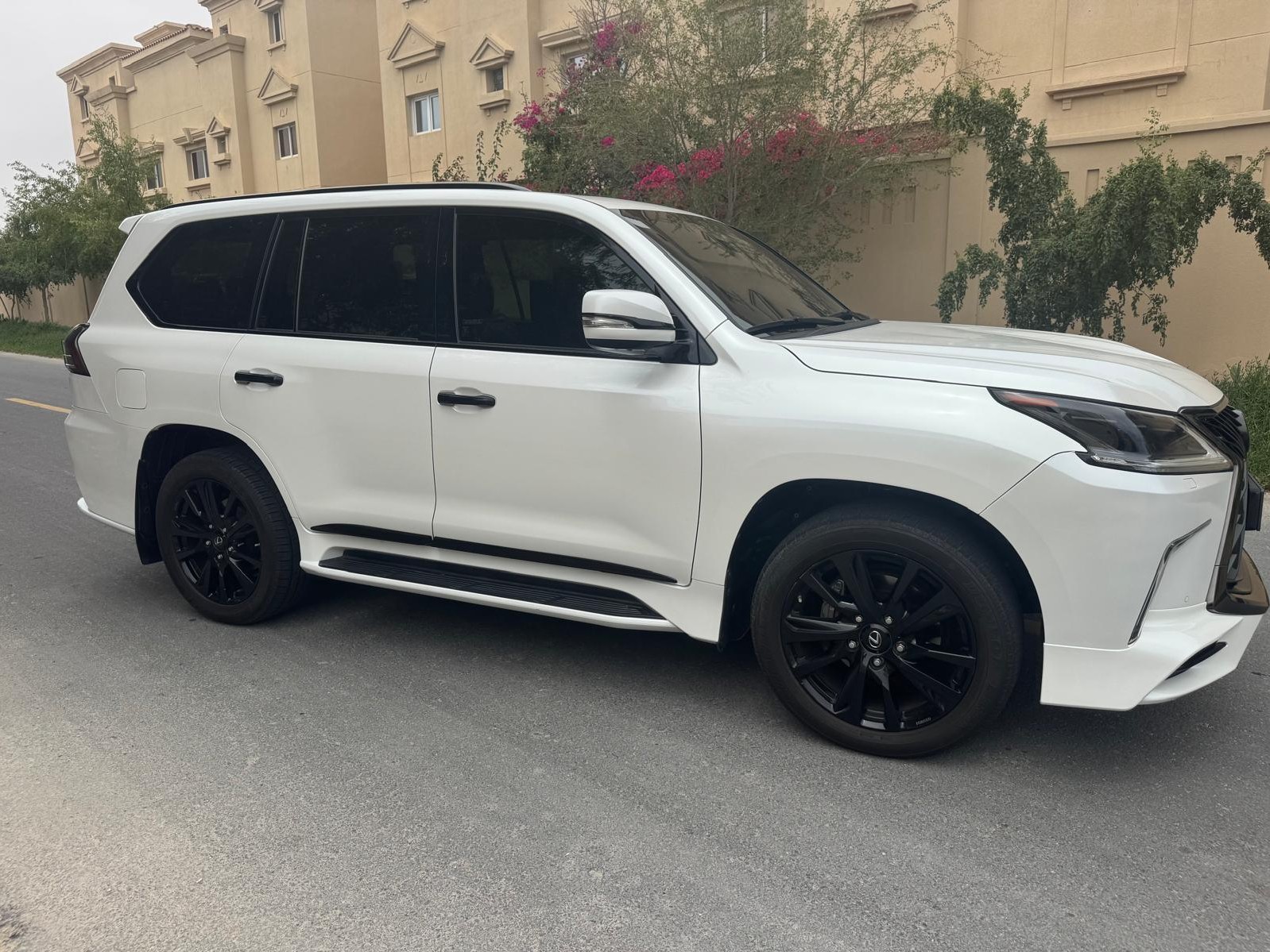 Lexus LX 570 S 2019 - Image 3