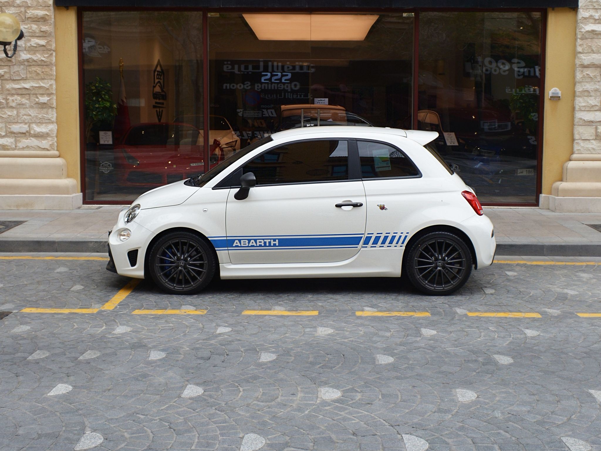 Fiat Abarth 695 2023 - Image 3
