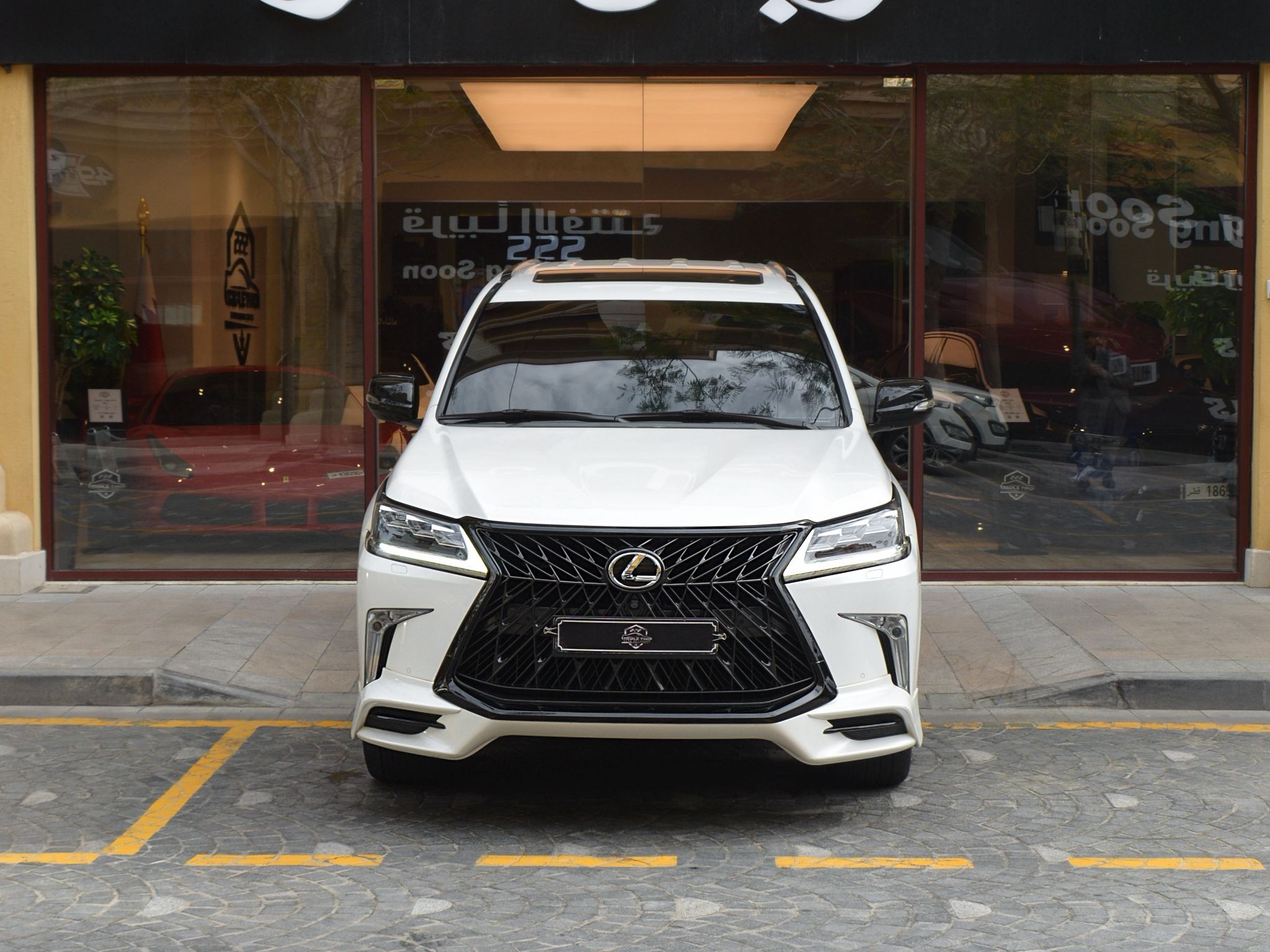 Lexus LX 570 S Black Edition 2016 - Image 2