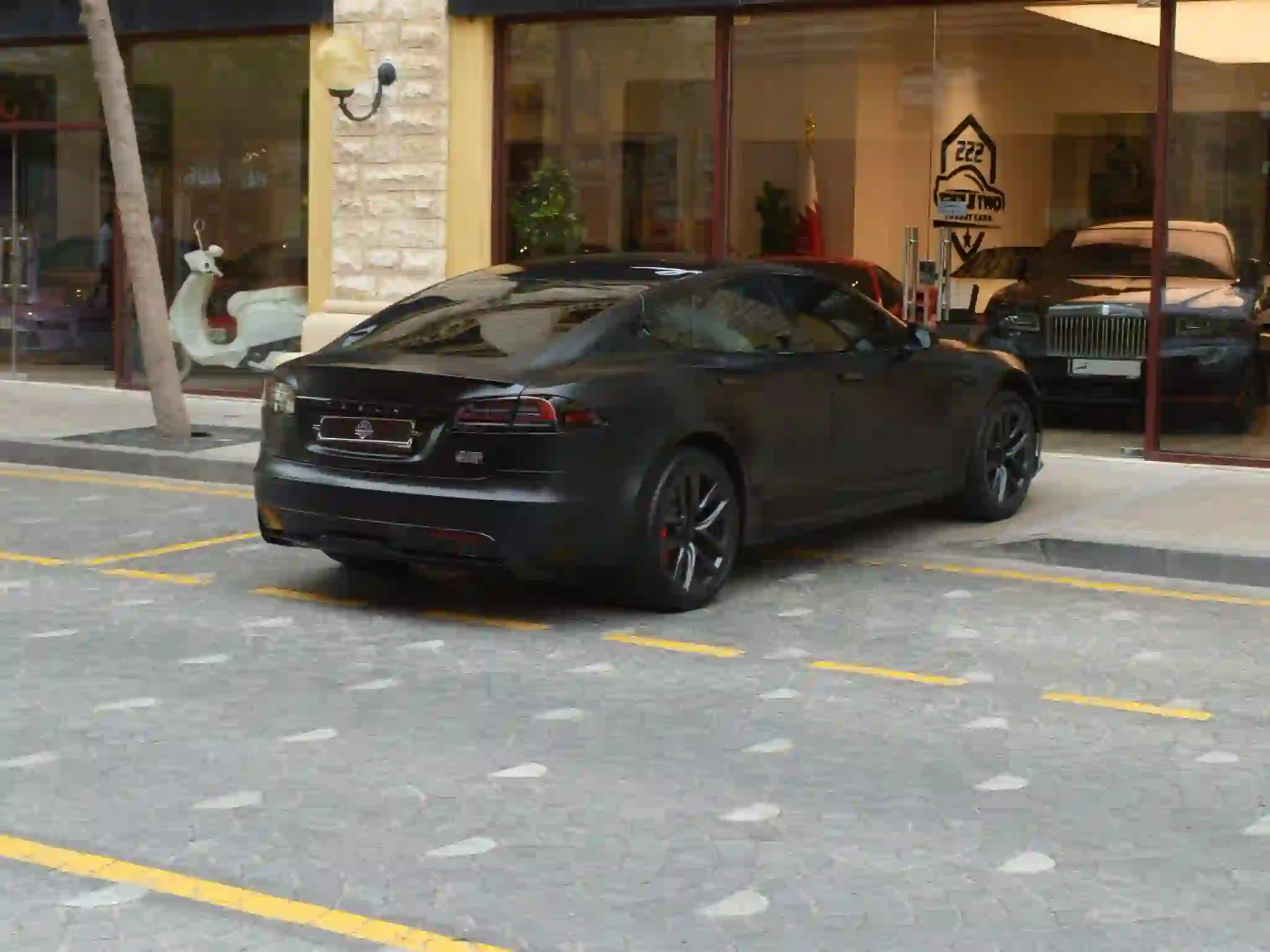 Tesla Model S Plaid 2024 - Image 4