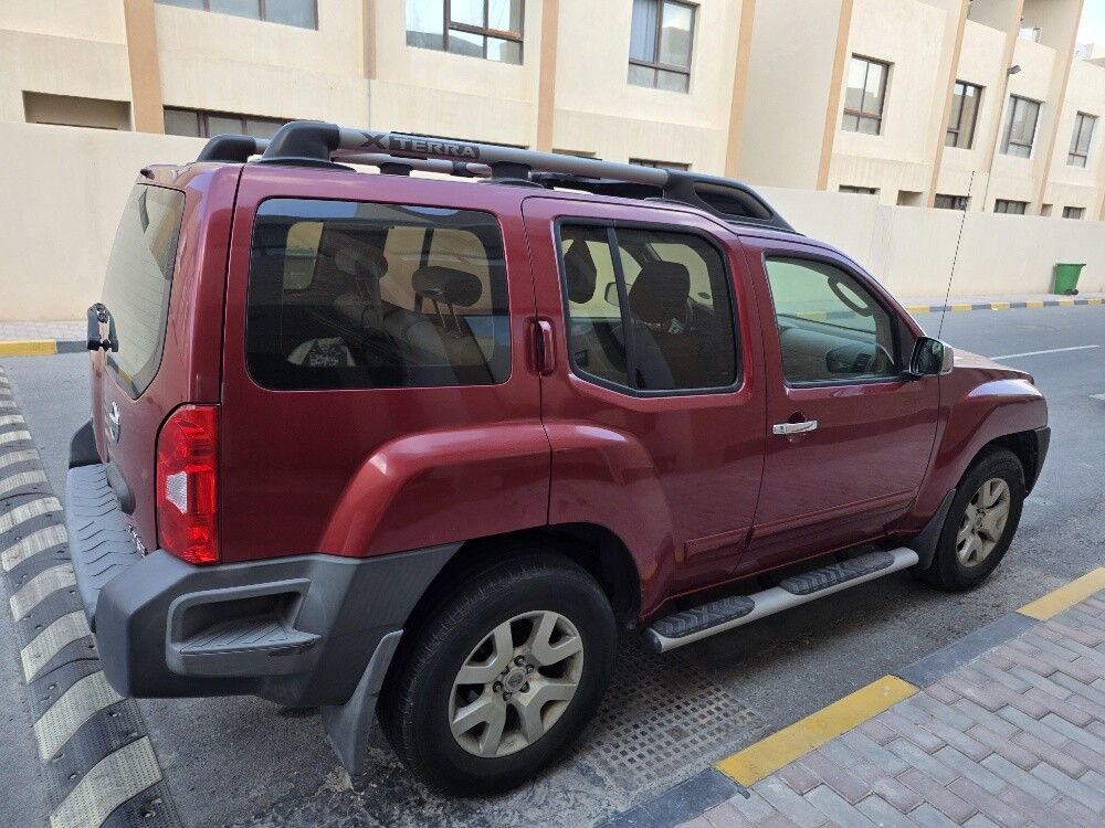 Nissan Xterra SE 2011 - Image 2